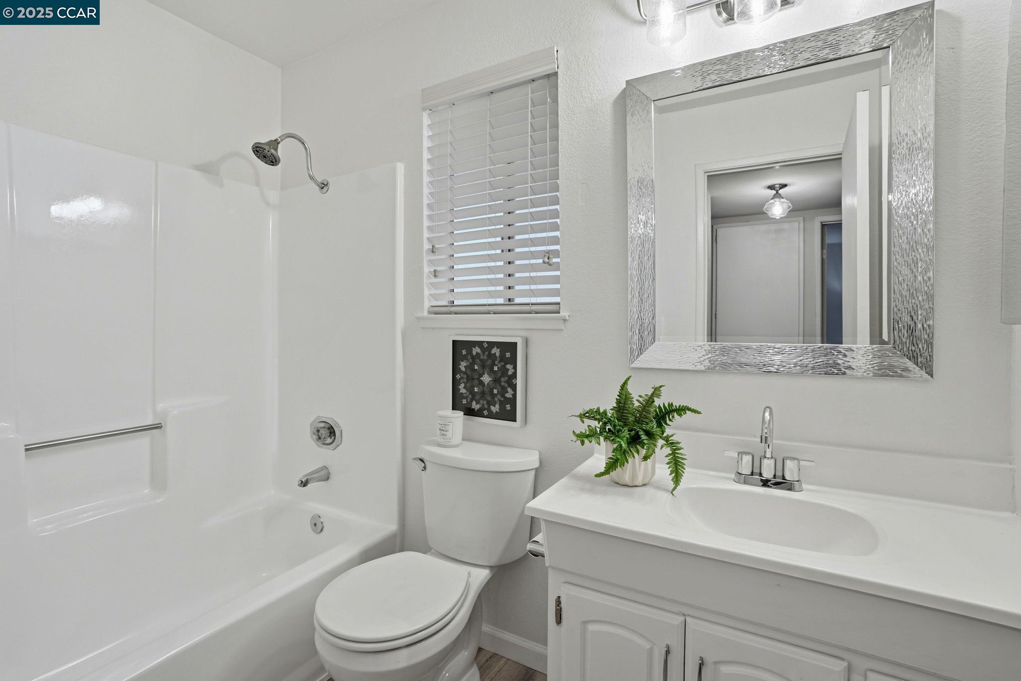 Photo #27: 41118617 Listing: Photo #27