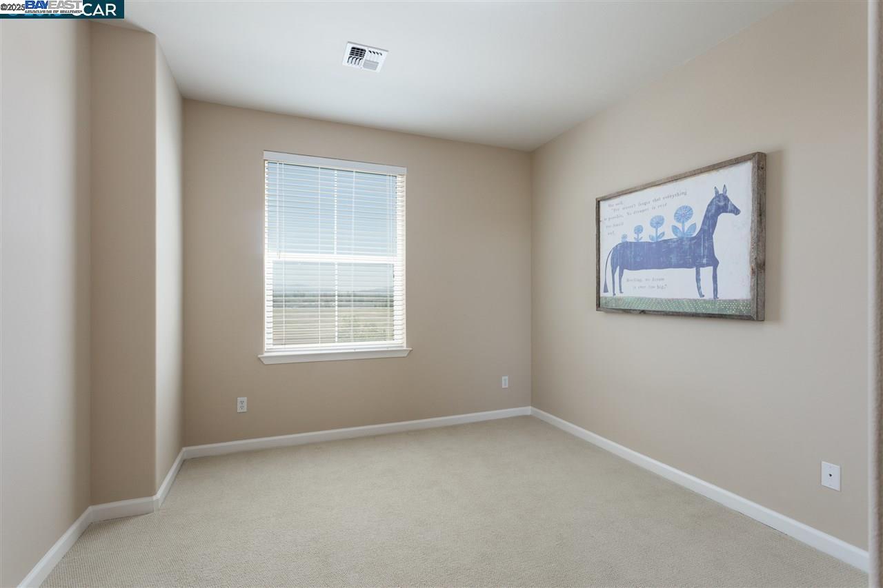 Photo #17: 41118619 Listing: Photo #17