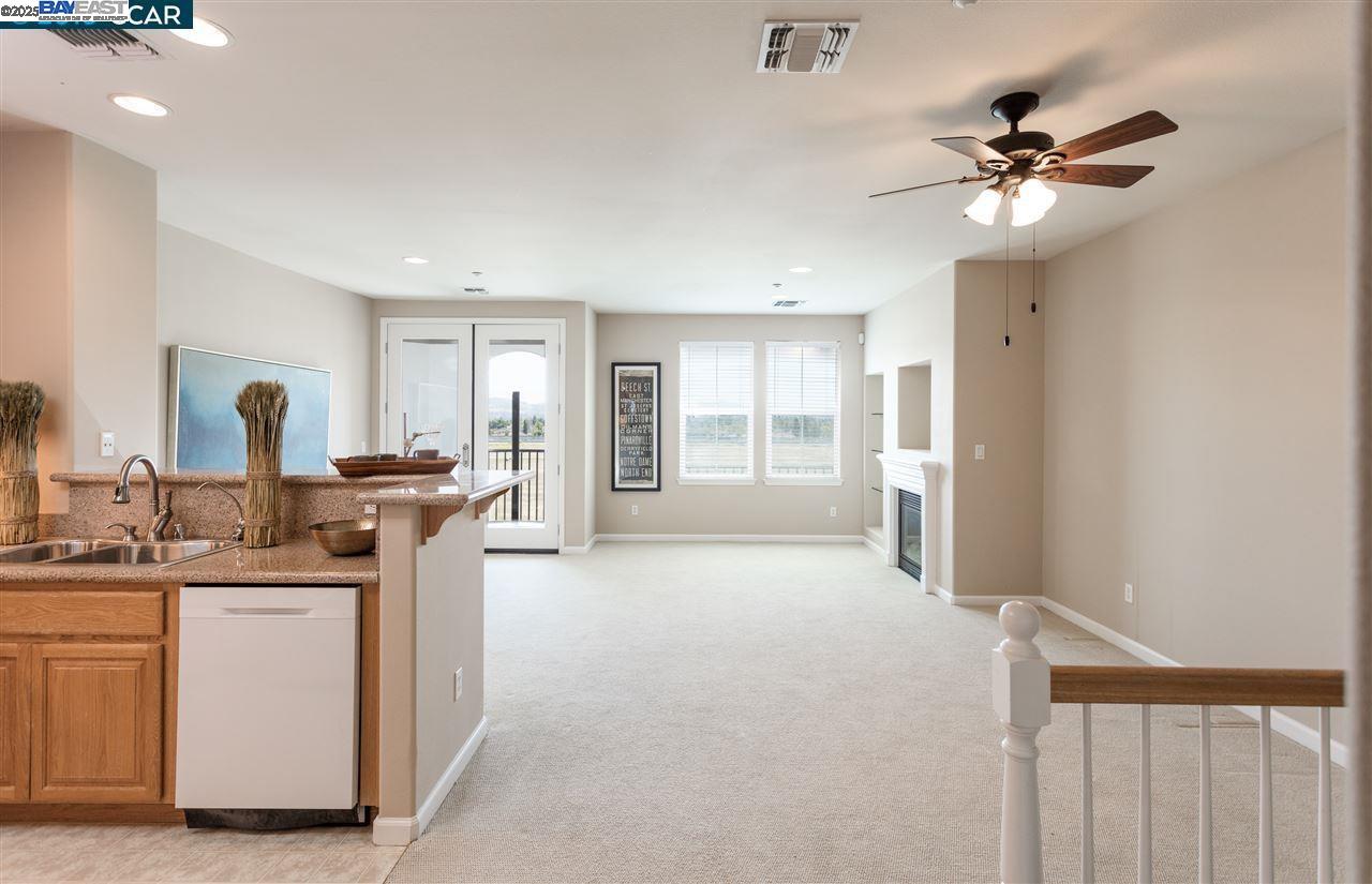 Photo #5: 41118619 Listing: Photo #5