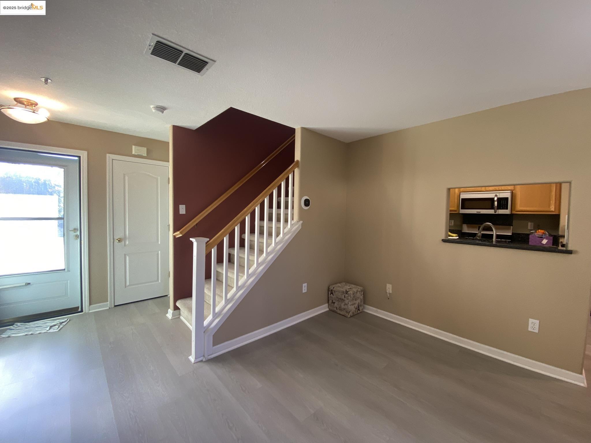 Detail Gallery Image 4 of 40 For 144 Southbridge, Fairfield,  CA 94534 - 2 Beds | 2/1 Baths