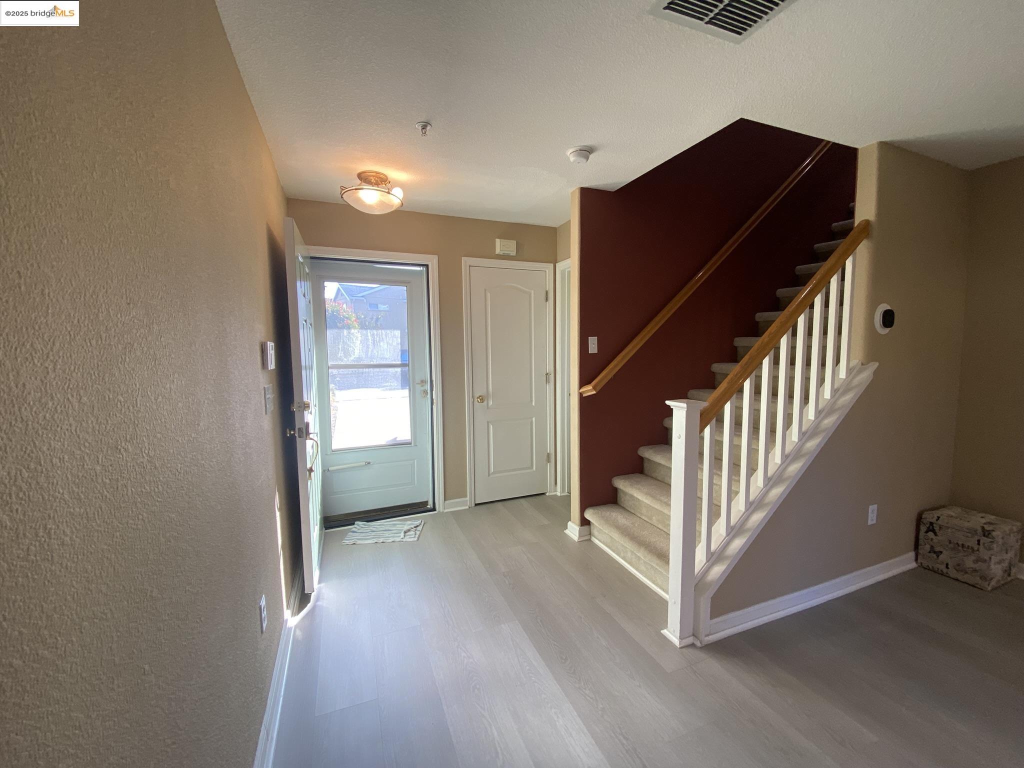 Detail Gallery Image 6 of 40 For 144 Southbridge, Fairfield,  CA 94534 - 2 Beds | 2/1 Baths