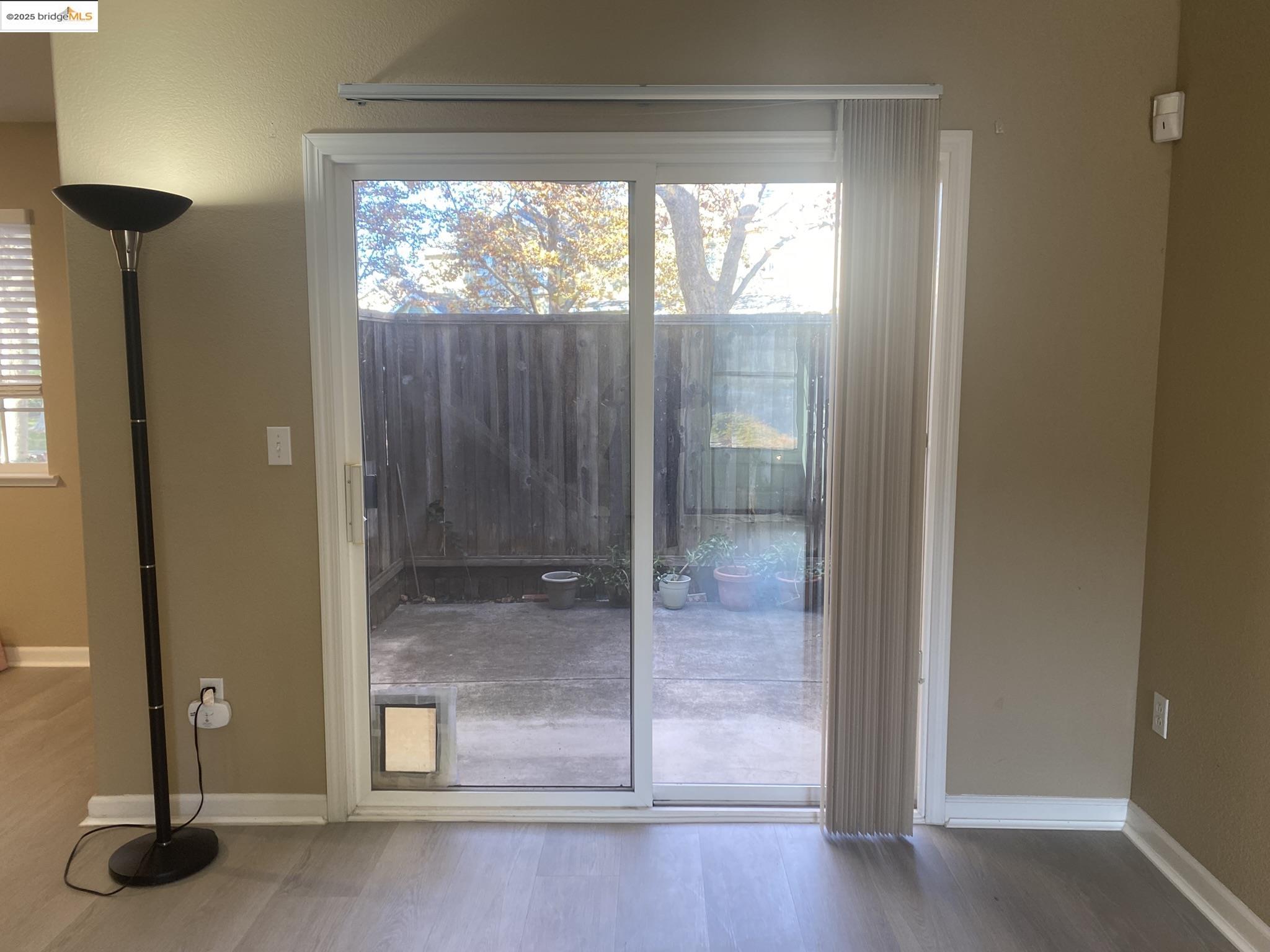 Detail Gallery Image 7 of 40 For 144 Southbridge, Fairfield,  CA 94534 - 2 Beds | 2/1 Baths