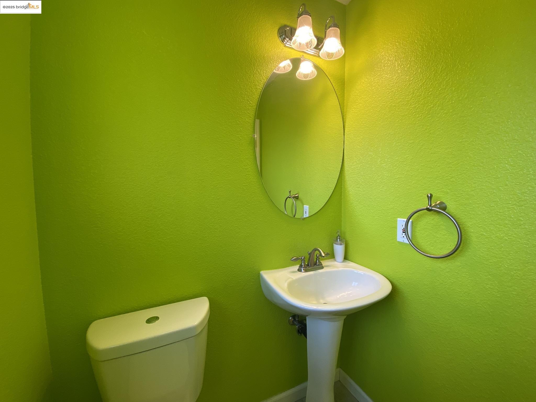 Detail Gallery Image 9 of 40 For 144 Southbridge, Fairfield,  CA 94534 - 2 Beds | 2/1 Baths