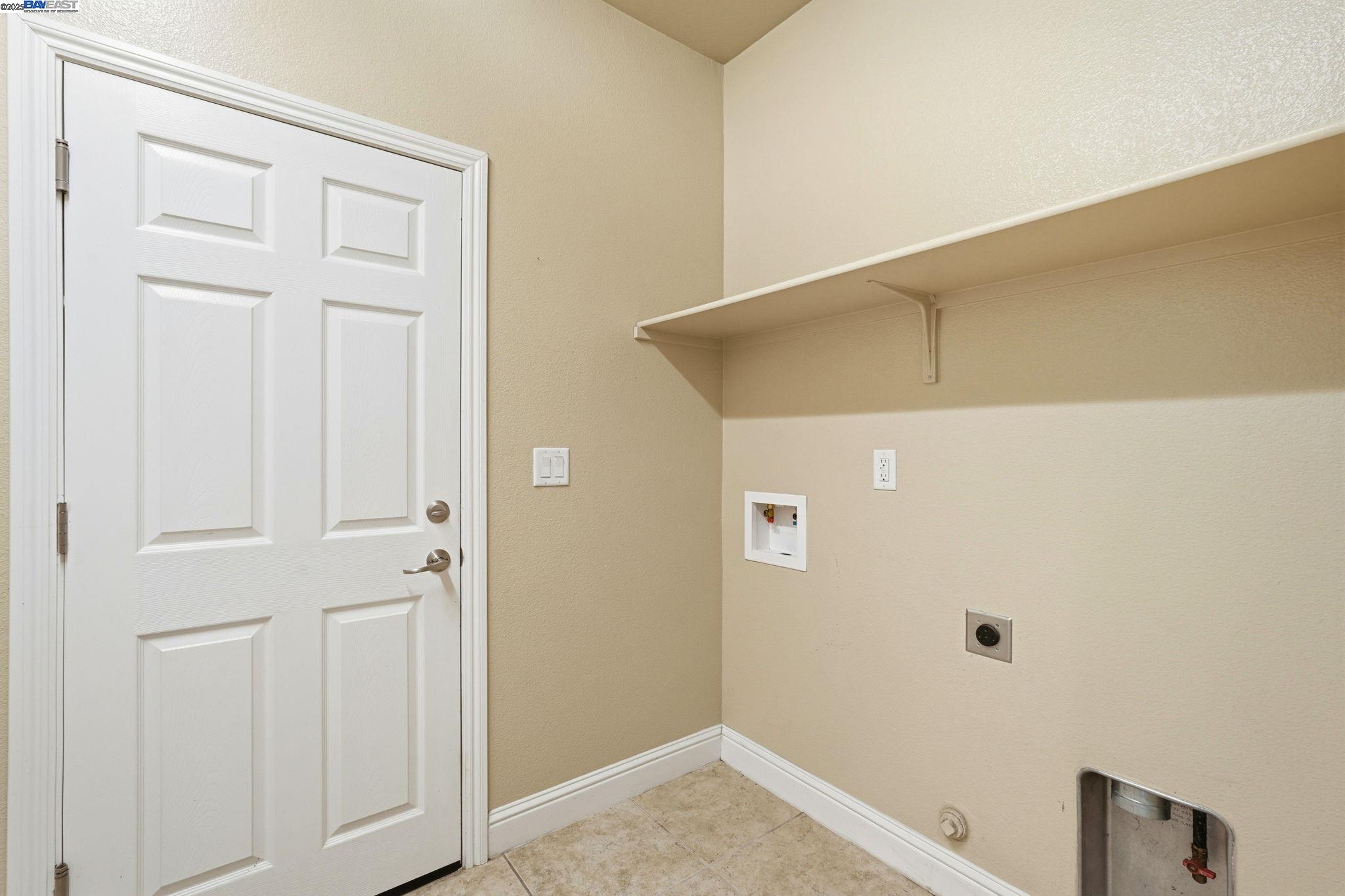 Detail Gallery Image 25 of 34 For 2443 Plumcreek Ln, Manteca,  CA 95336 - 2 Beds | 2 Baths
