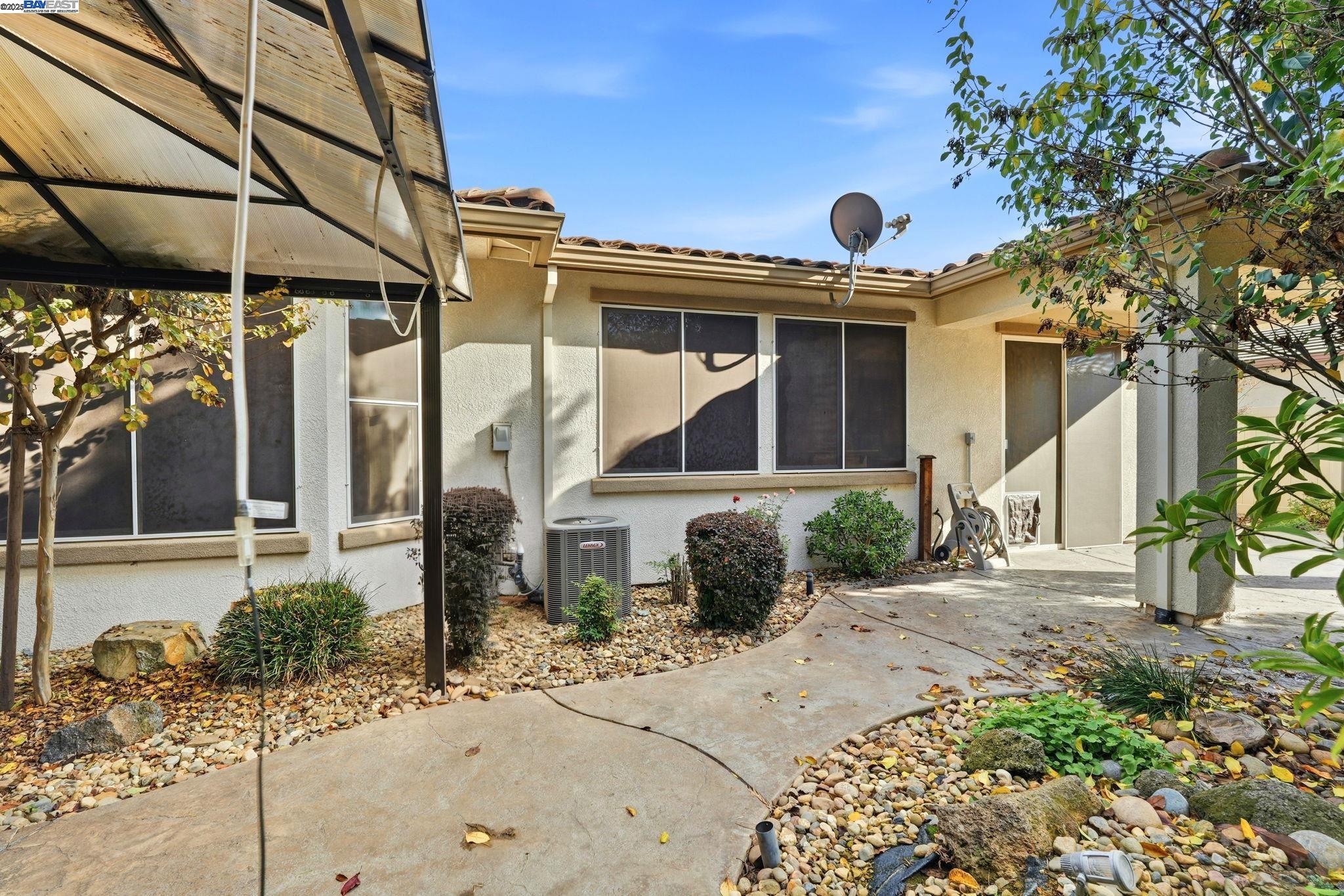 Detail Gallery Image 30 of 34 For 2443 Plumcreek Ln, Manteca,  CA 95336 - 2 Beds | 2 Baths