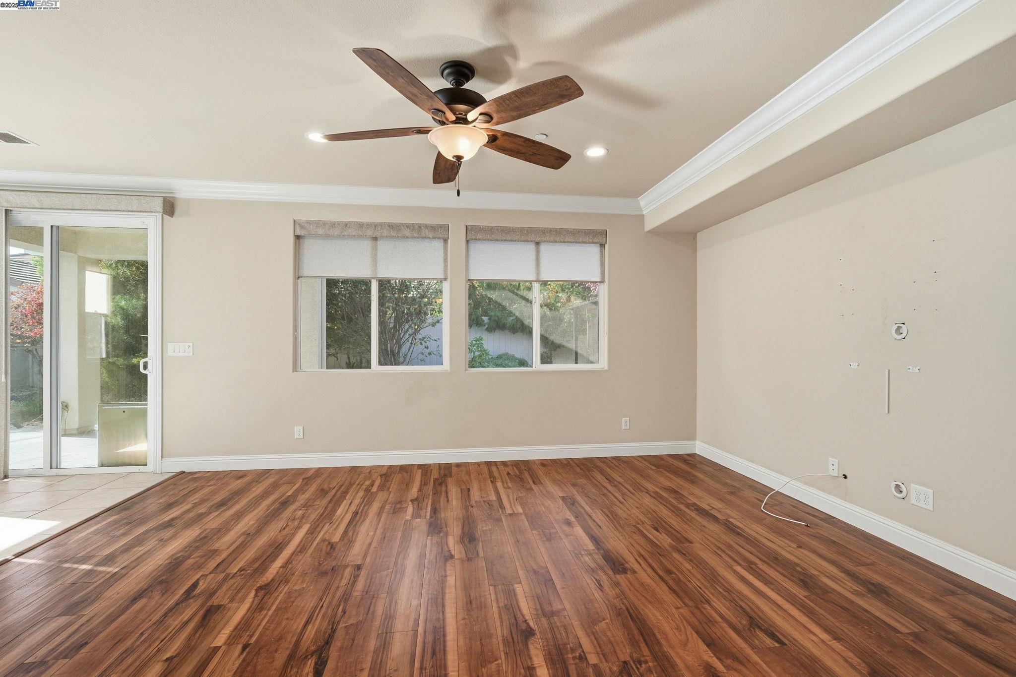 Detail Gallery Image 4 of 34 For 2443 Plumcreek Ln, Manteca,  CA 95336 - 2 Beds | 2 Baths