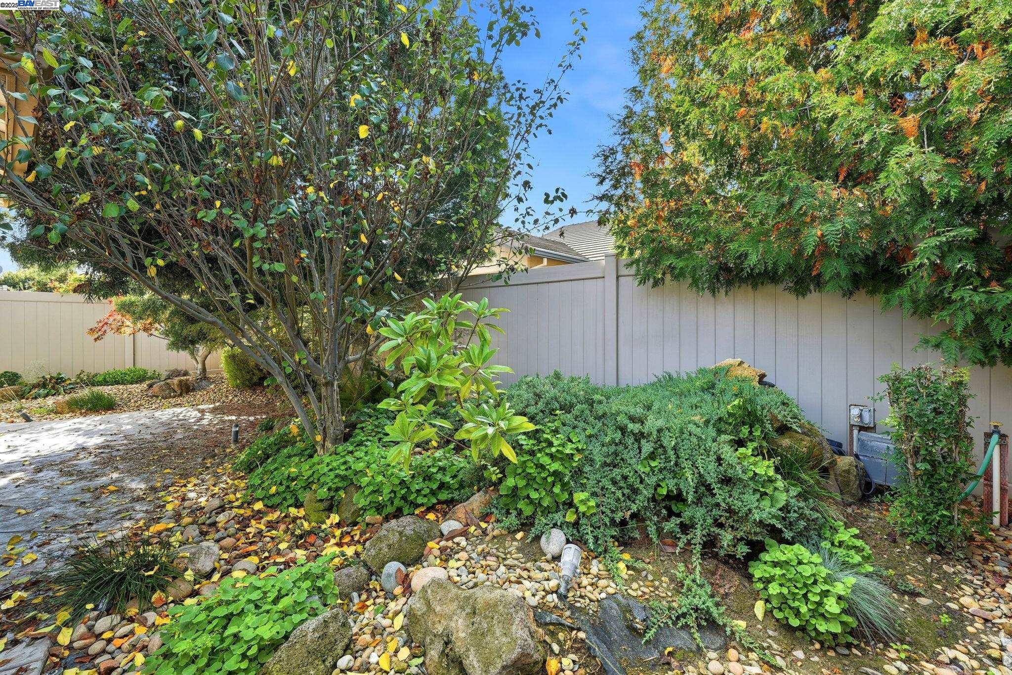 Detail Gallery Image 34 of 34 For 2443 Plumcreek Ln, Manteca,  CA 95336 - 2 Beds | 2 Baths