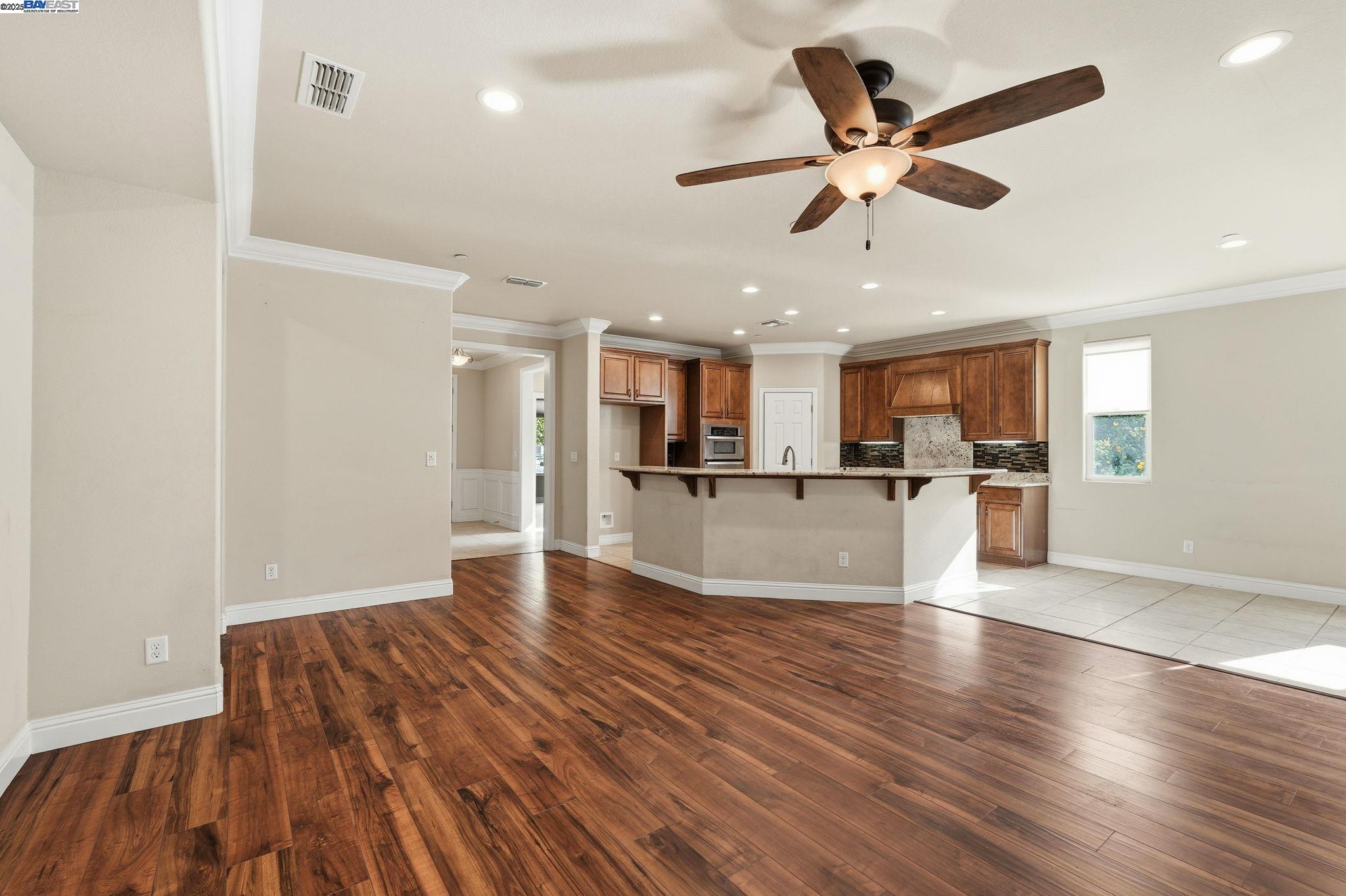 Detail Gallery Image 6 of 34 For 2443 Plumcreek Ln, Manteca,  CA 95336 - 2 Beds | 2 Baths