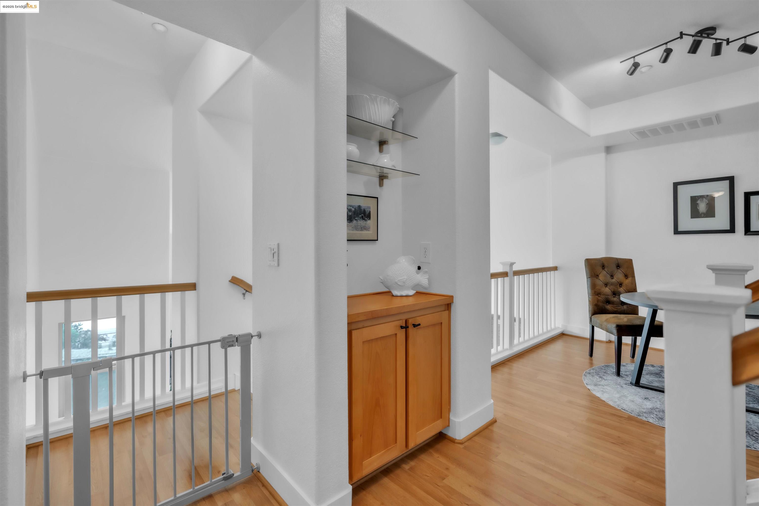 Photo #4: 41118626 Listing: Photo #4