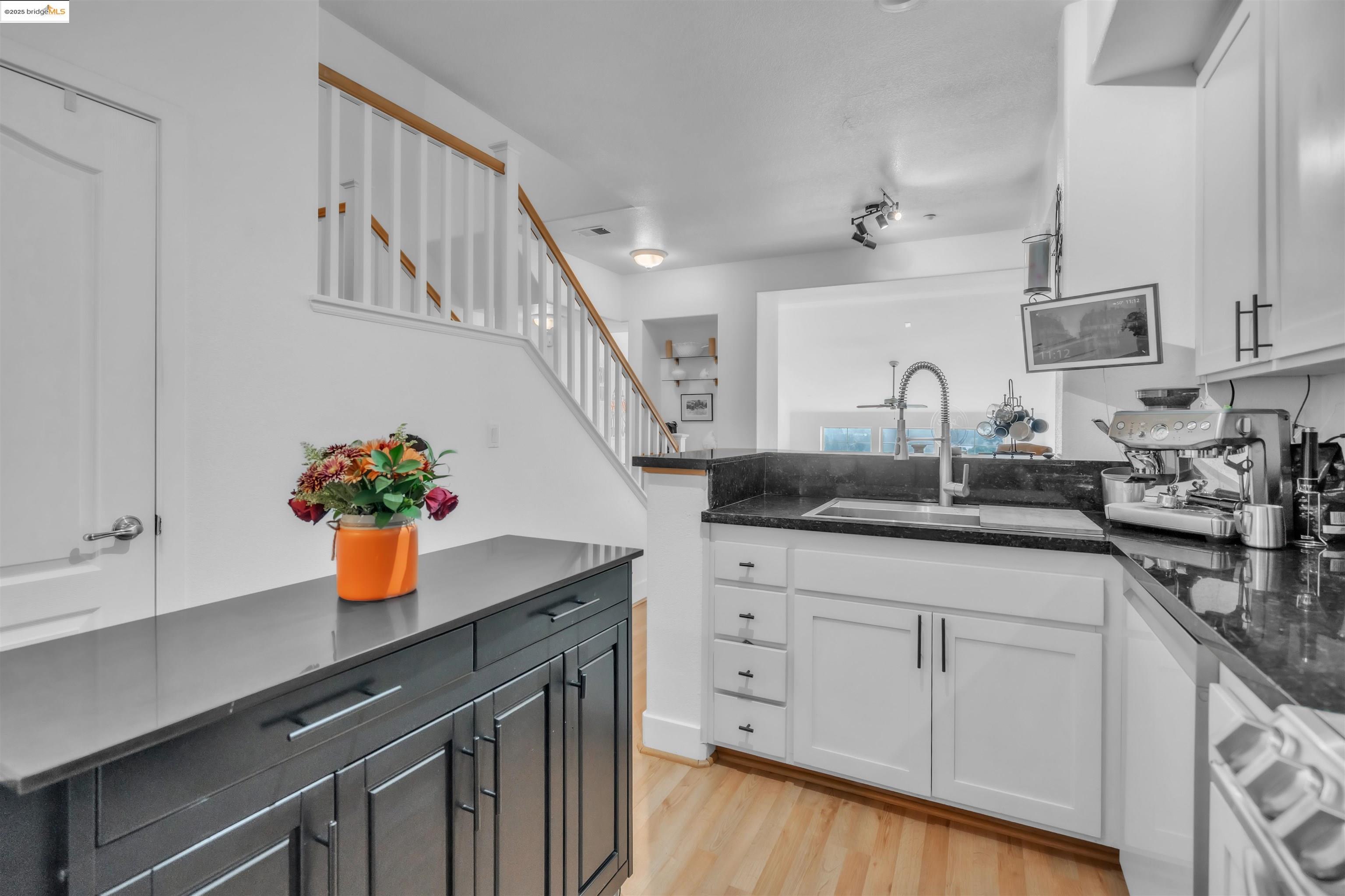 Photo #7: 41118626 Listing: Photo #7