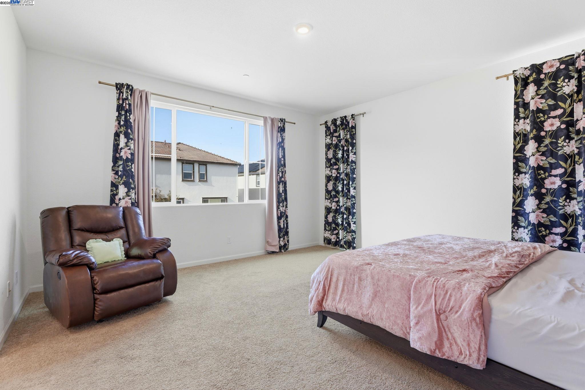 Detail Gallery Image 14 of 35 For 6623 Kittinger Ln, Tracy,  CA 95377 - 4 Beds | 3 Baths