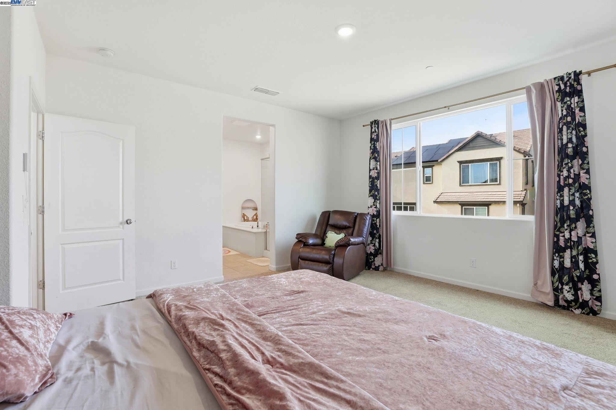 Detail Gallery Image 16 of 35 For 6623 Kittinger Ln, Tracy,  CA 95377 - 4 Beds | 3 Baths