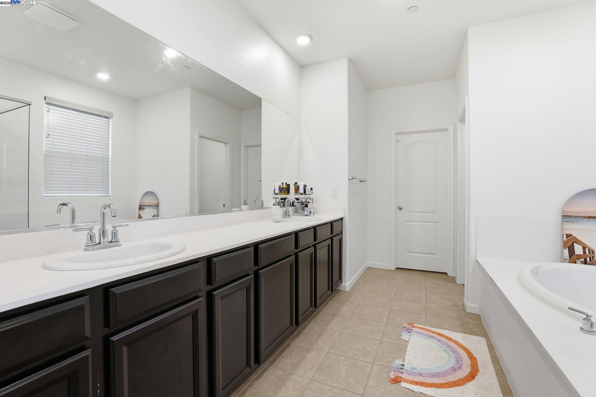 Detail Gallery Image 24 of 35 For 6623 Kittinger Ln, Tracy,  CA 95377 - 4 Beds | 3 Baths