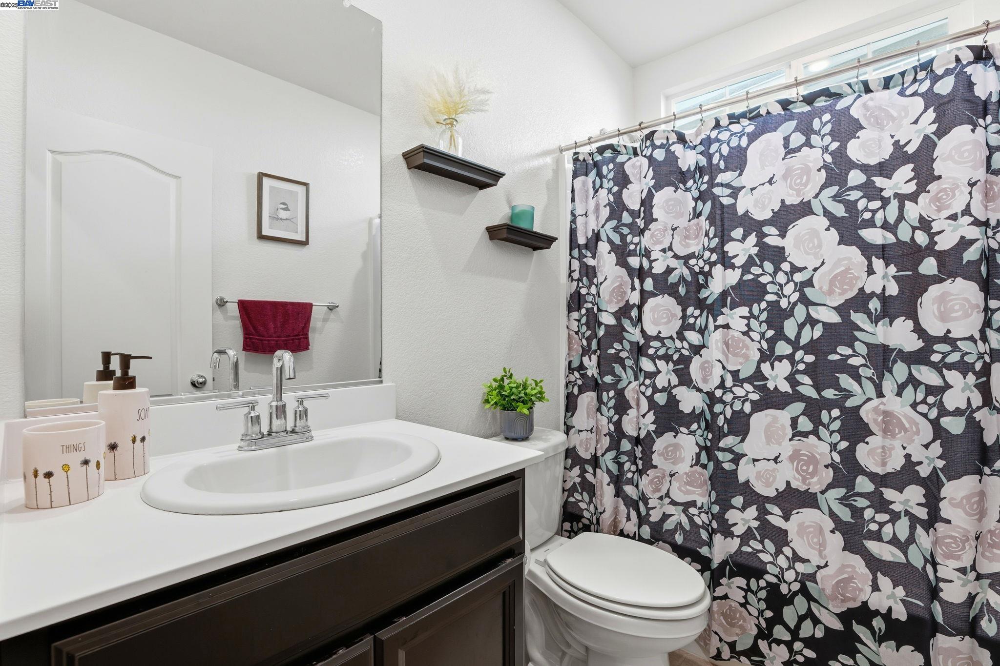 Detail Gallery Image 25 of 35 For 6623 Kittinger Ln, Tracy,  CA 95377 - 4 Beds | 3 Baths