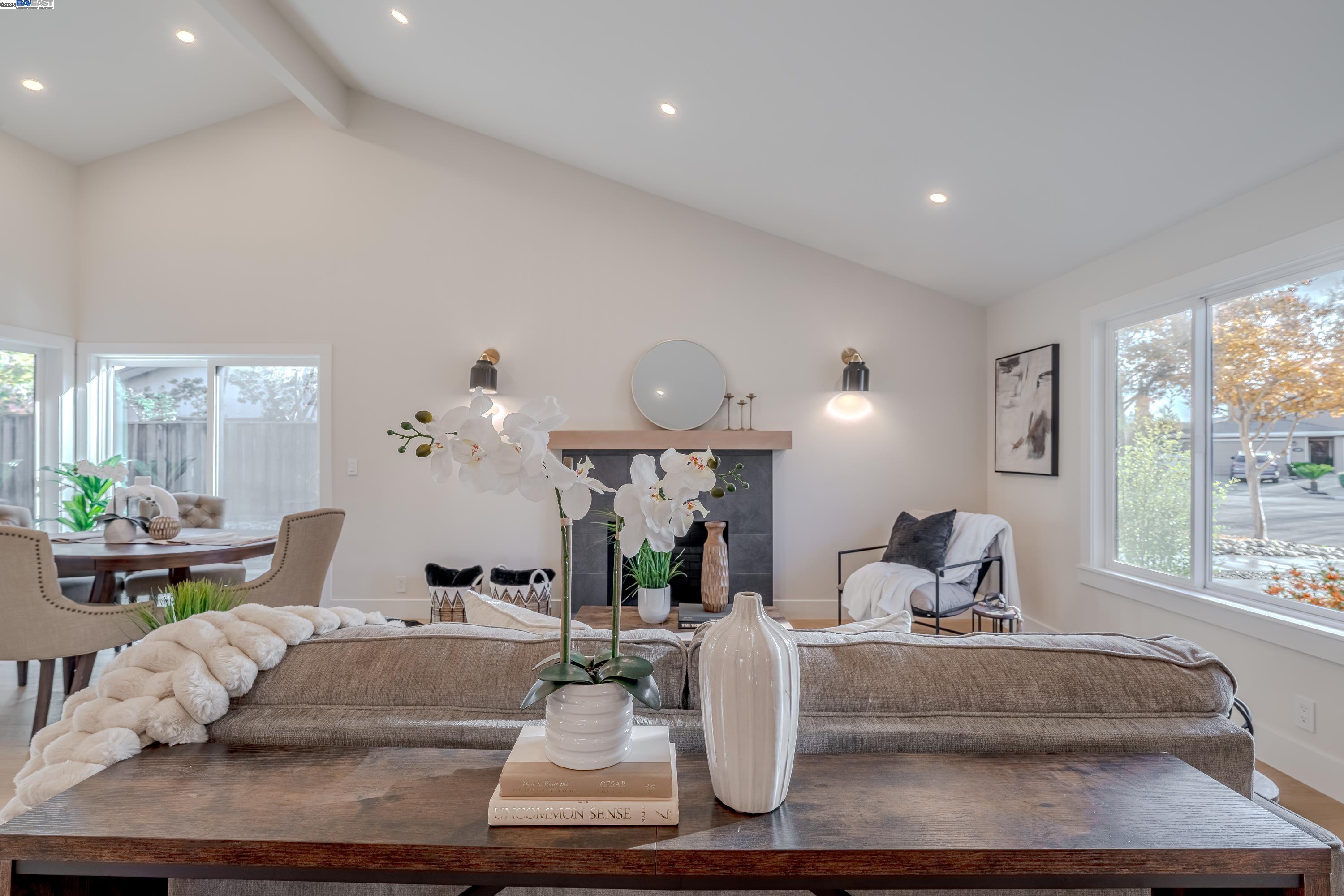 Detail Gallery Image 6 of 47 For 311 Foxboro Ct, San Ramon,  CA 94583 - 4 Beds | 2/1 Baths