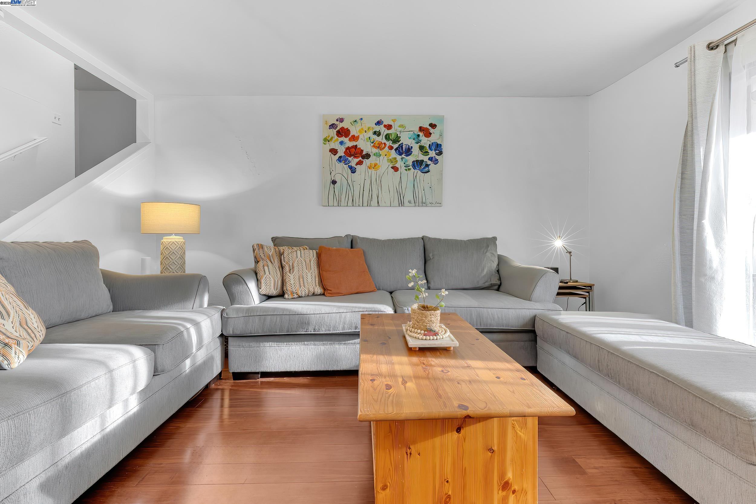 Photo #2: 41118630 Listing: Photo #2