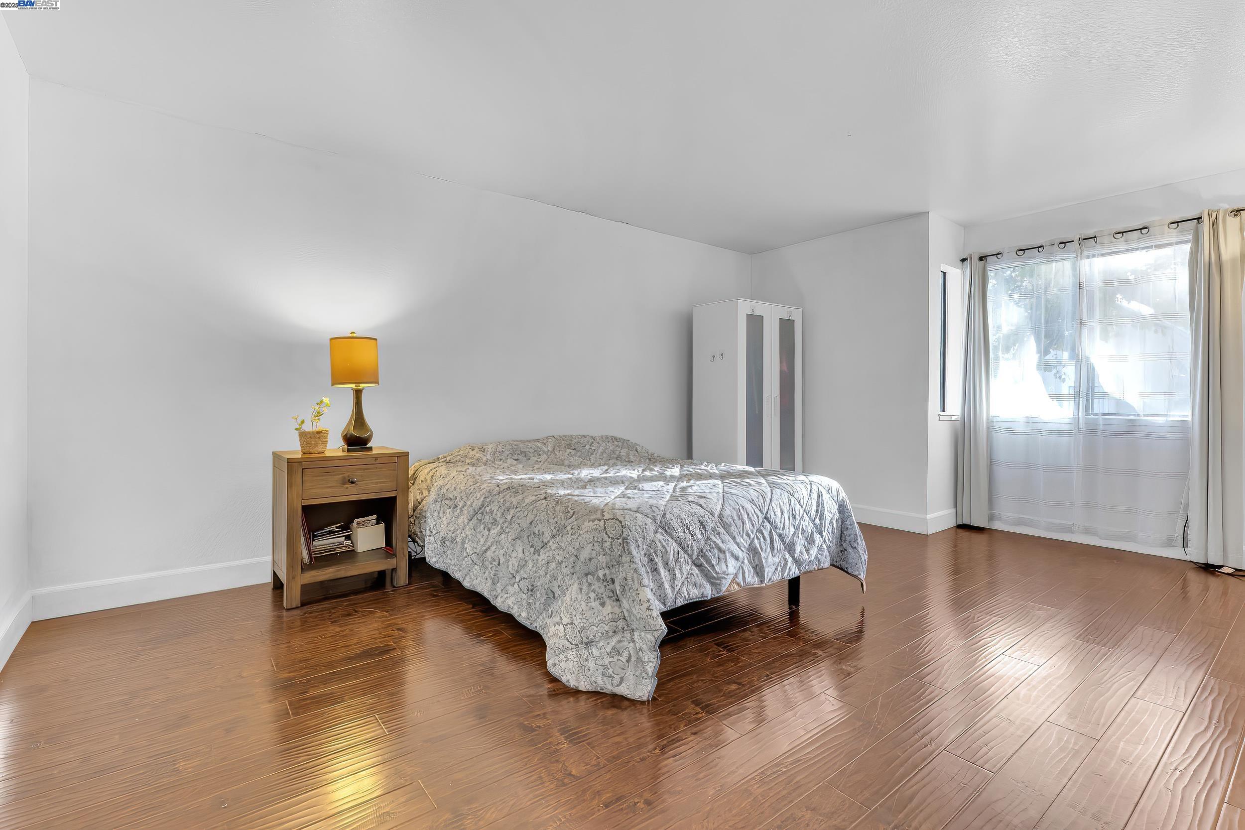 Photo #12: 41118630 Listing: Photo #12