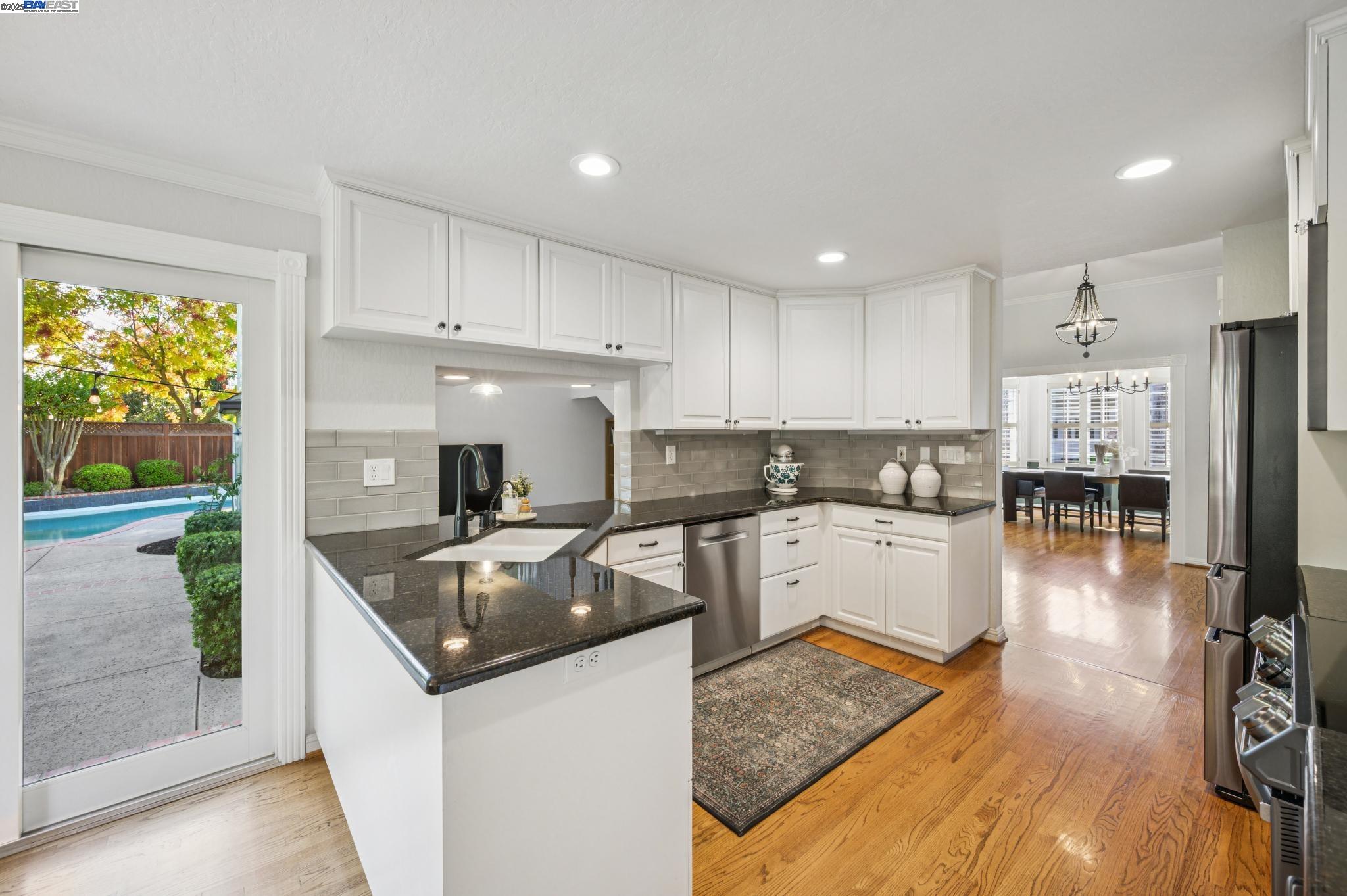 Detail Gallery Image 17 of 55 For 3801 Mohr Ave, Pleasanton,  CA 94588 - 4 Beds | 3 Baths