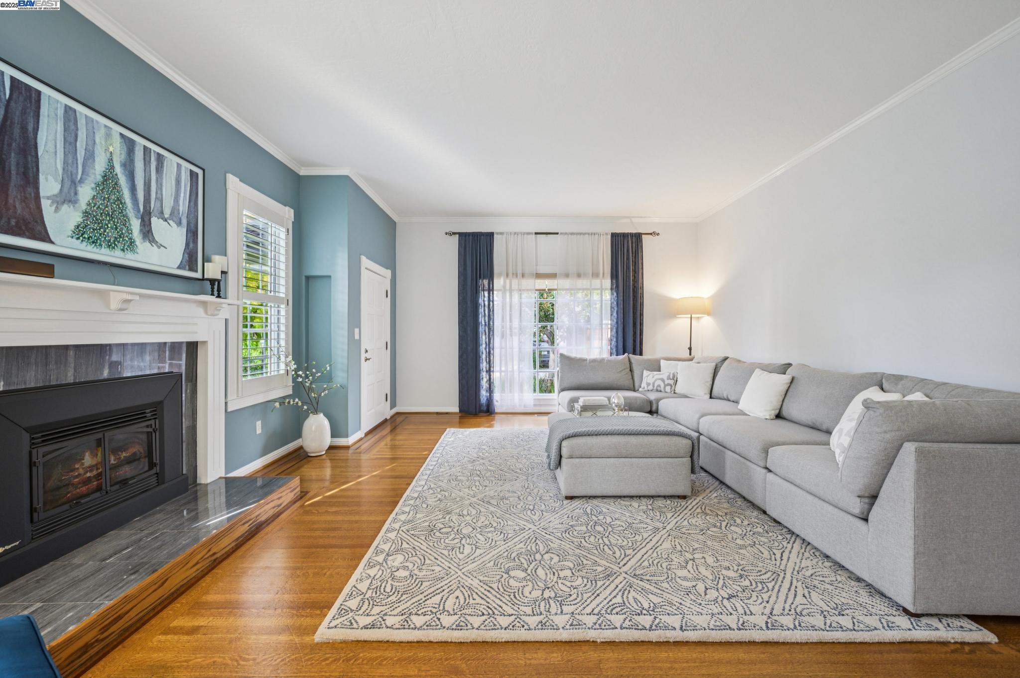 Detail Gallery Image 9 of 55 For 3801 Mohr Ave, Pleasanton,  CA 94588 - 4 Beds | 3 Baths