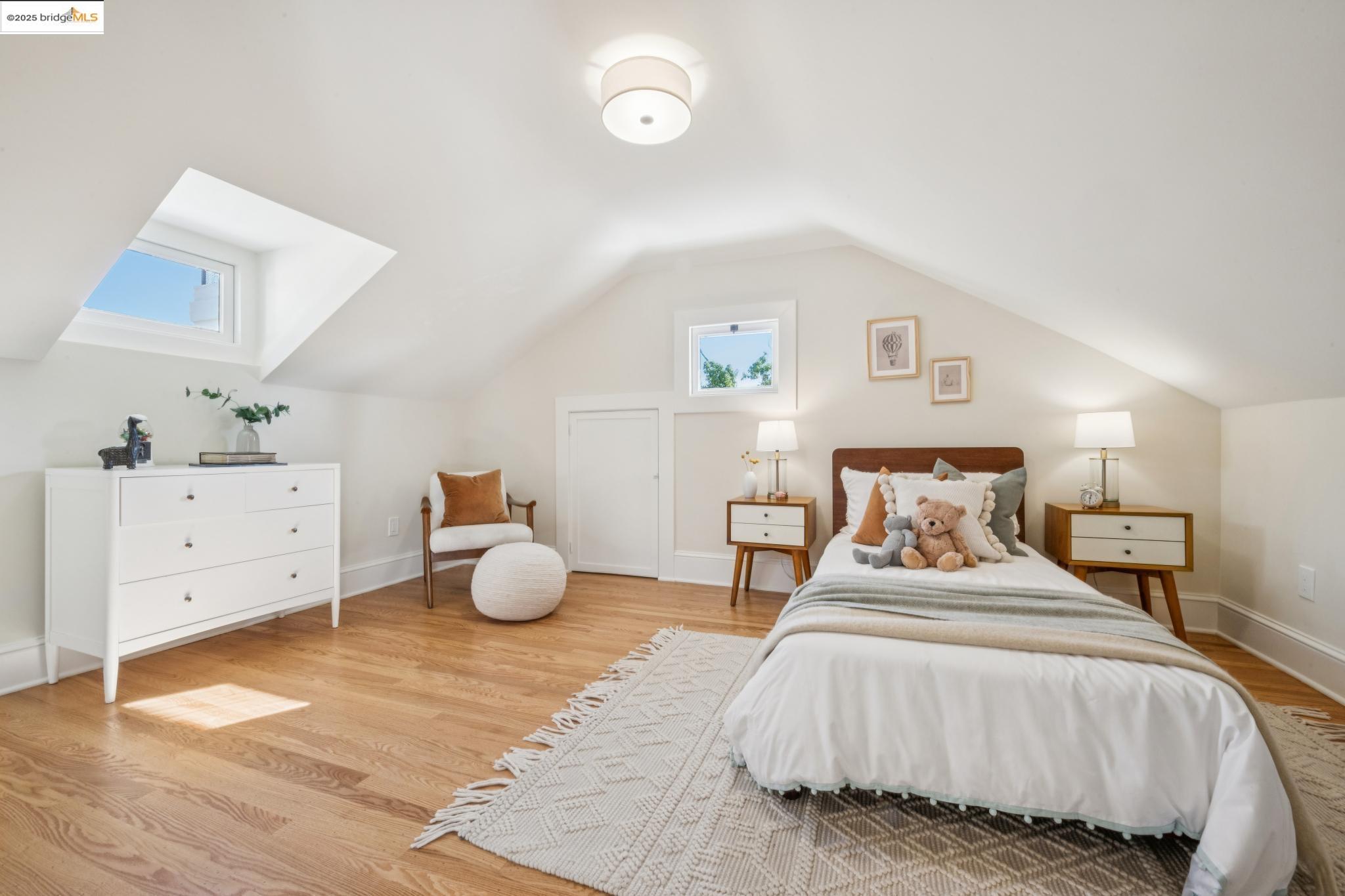 Detail Gallery Image 30 of 57 For 1833 Sonoma, Berkeley,  CA 94707 - 3 Beds | 2 Baths