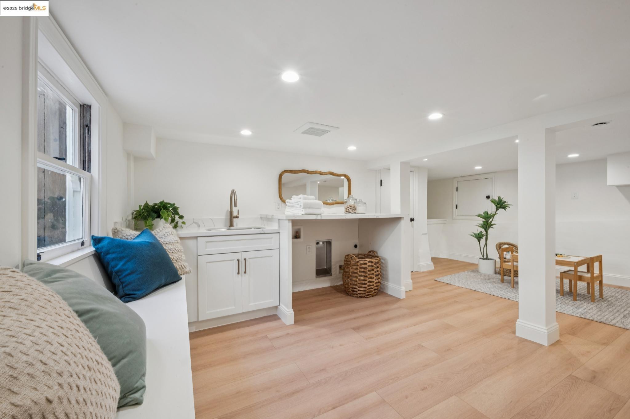 Detail Gallery Image 37 of 57 For 1833 Sonoma, Berkeley,  CA 94707 - 3 Beds | 2 Baths