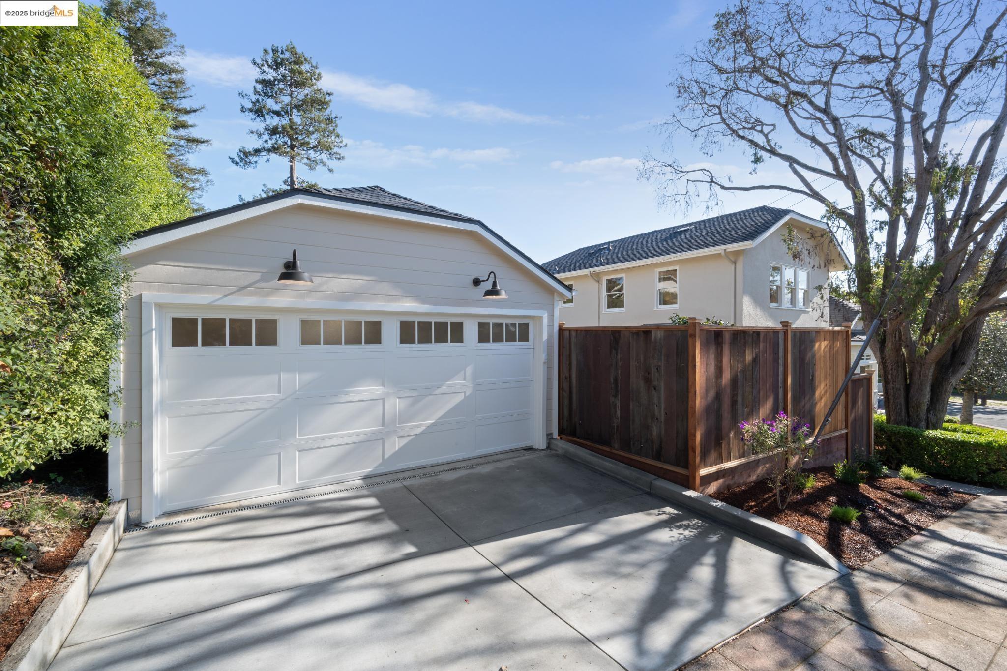 Detail Gallery Image 47 of 57 For 1833 Sonoma, Berkeley,  CA 94707 - 3 Beds | 2 Baths