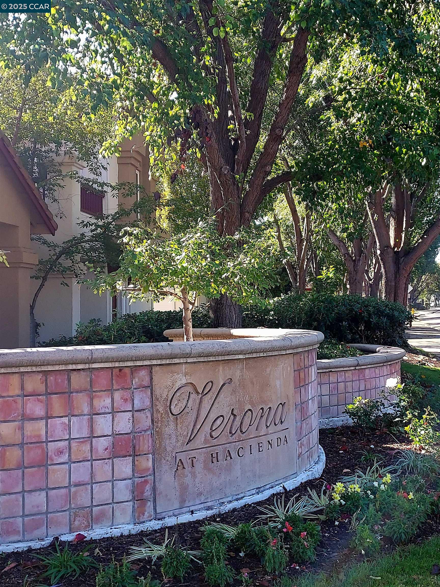 Detail Gallery Image 2 of 37 For 3080 Casadero Ct, Pleasanton,  CA 94588 - 2 Beds | 2 Baths