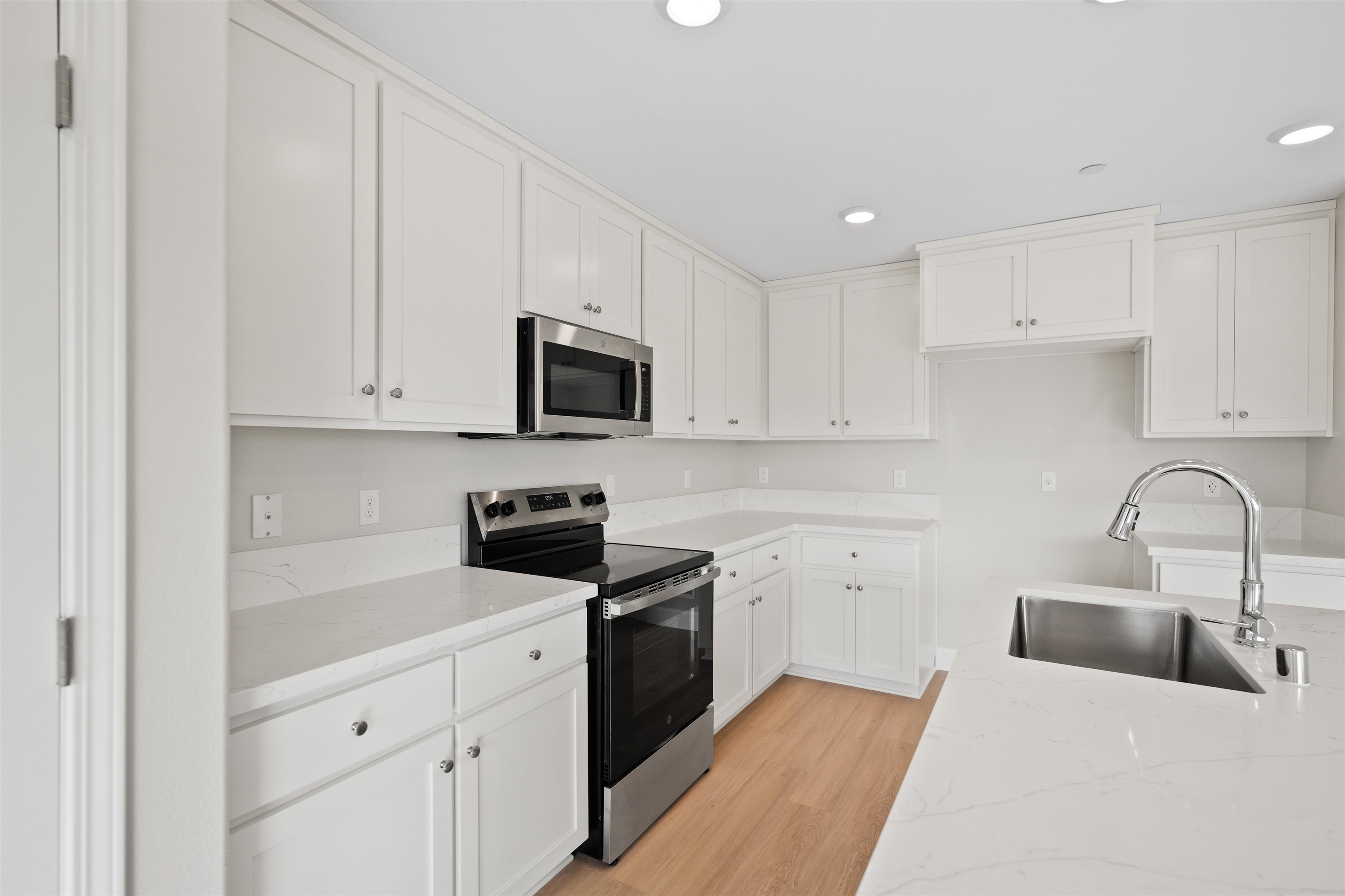 Detail Gallery Image 9 of 16 For 2645 Wesley Way, Chico,  CA 95973 - 4 Beds | 2 Baths