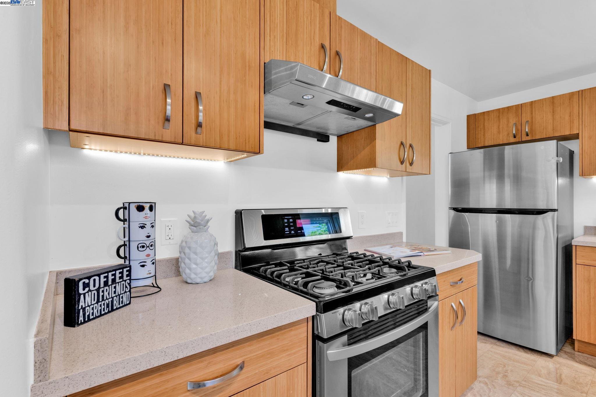 Detail Gallery Image 15 of 38 For 205 Julius Street, San Leandro,  CA 94577 - 2 Beds | 1 Baths