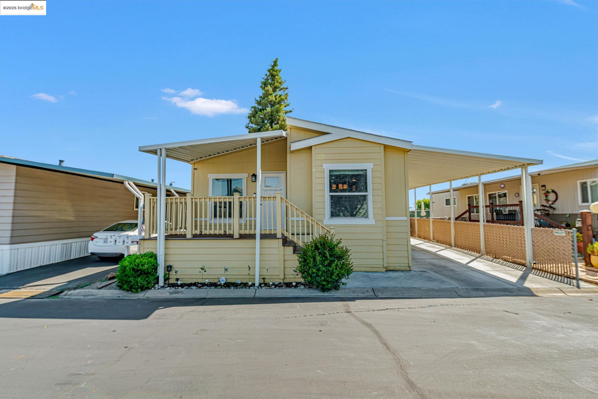 Front Image Thumbnail for EB41118637