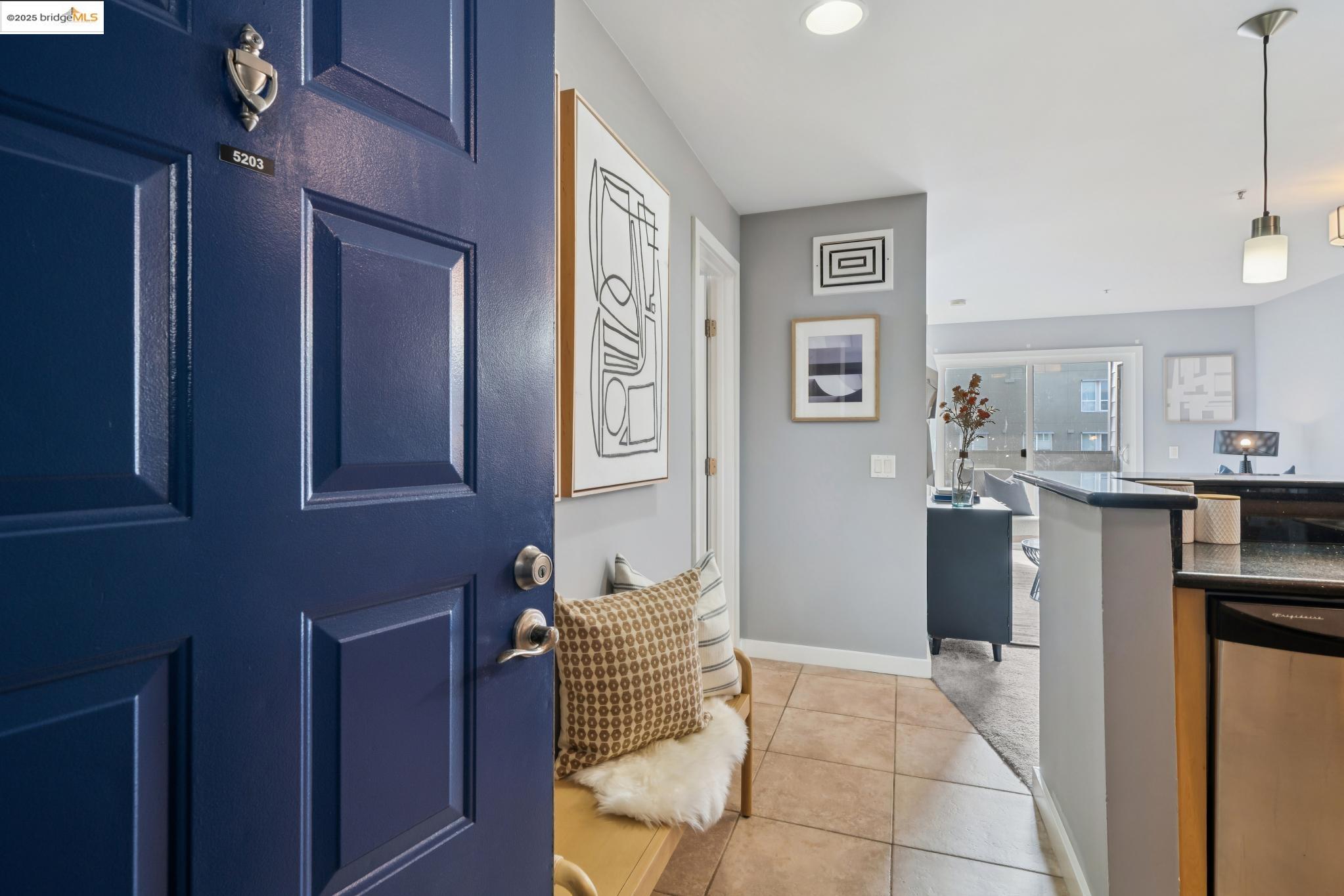 Photo #2: 41118638 Listing: Photo #2