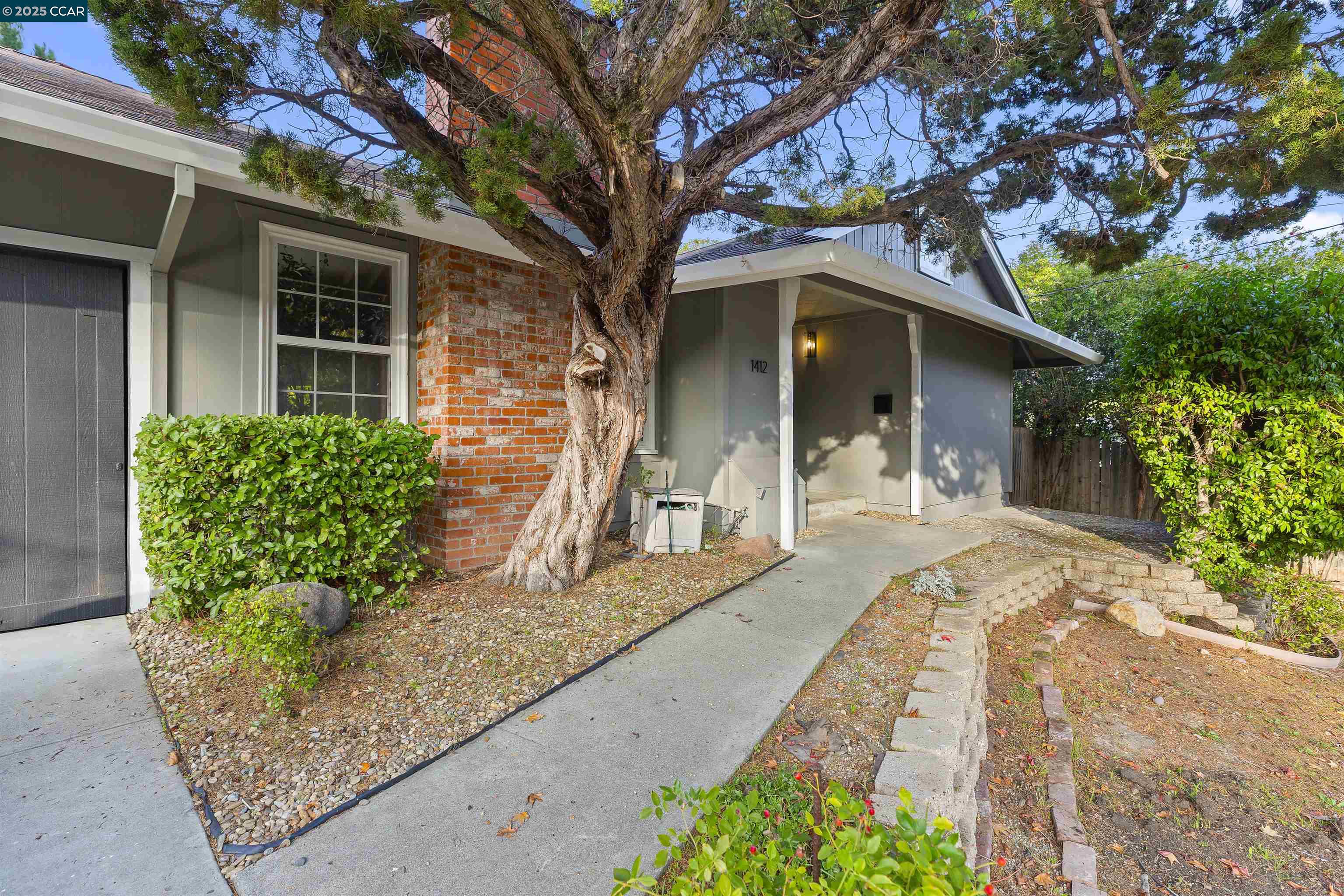 Detail Gallery Image 2 of 35 For 1412 Conejo Way, Walnut Creek,  CA 94597 - 4 Beds | 2 Baths