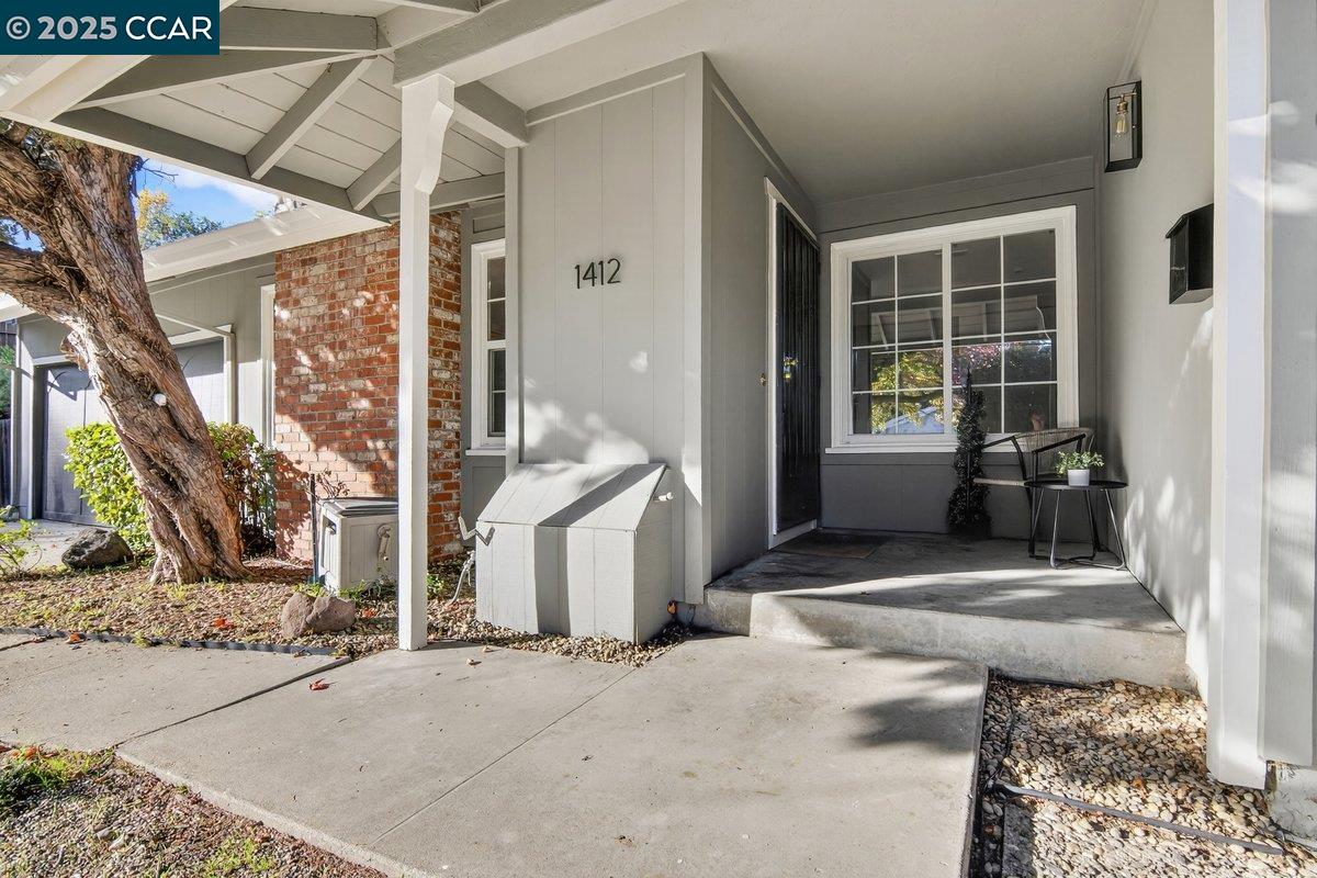 Detail Gallery Image 3 of 35 For 1412 Conejo Way, Walnut Creek,  CA 94597 - 4 Beds | 2 Baths