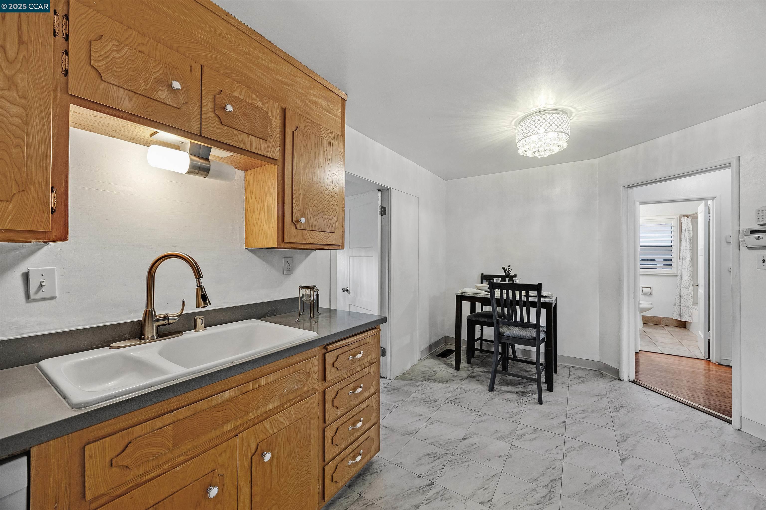 Detail Gallery Image 11 of 17 For 205 John Gildi Ave, Antioch,  CA 94509 - 2 Beds | 1 Baths