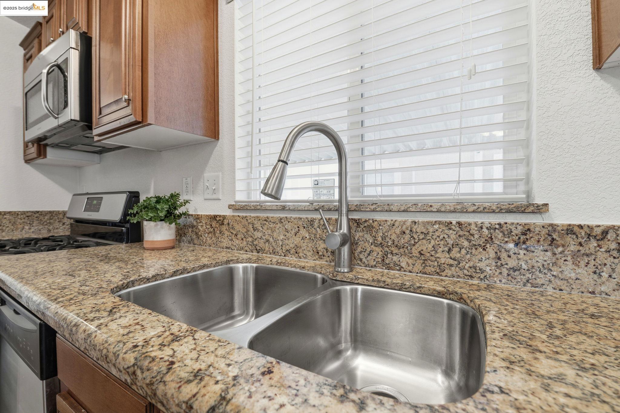 Detail Gallery Image 13 of 34 For 16711 Marsh Creek Rd #111,  Clayton,  CA 94517 - 2 Beds | 2 Baths