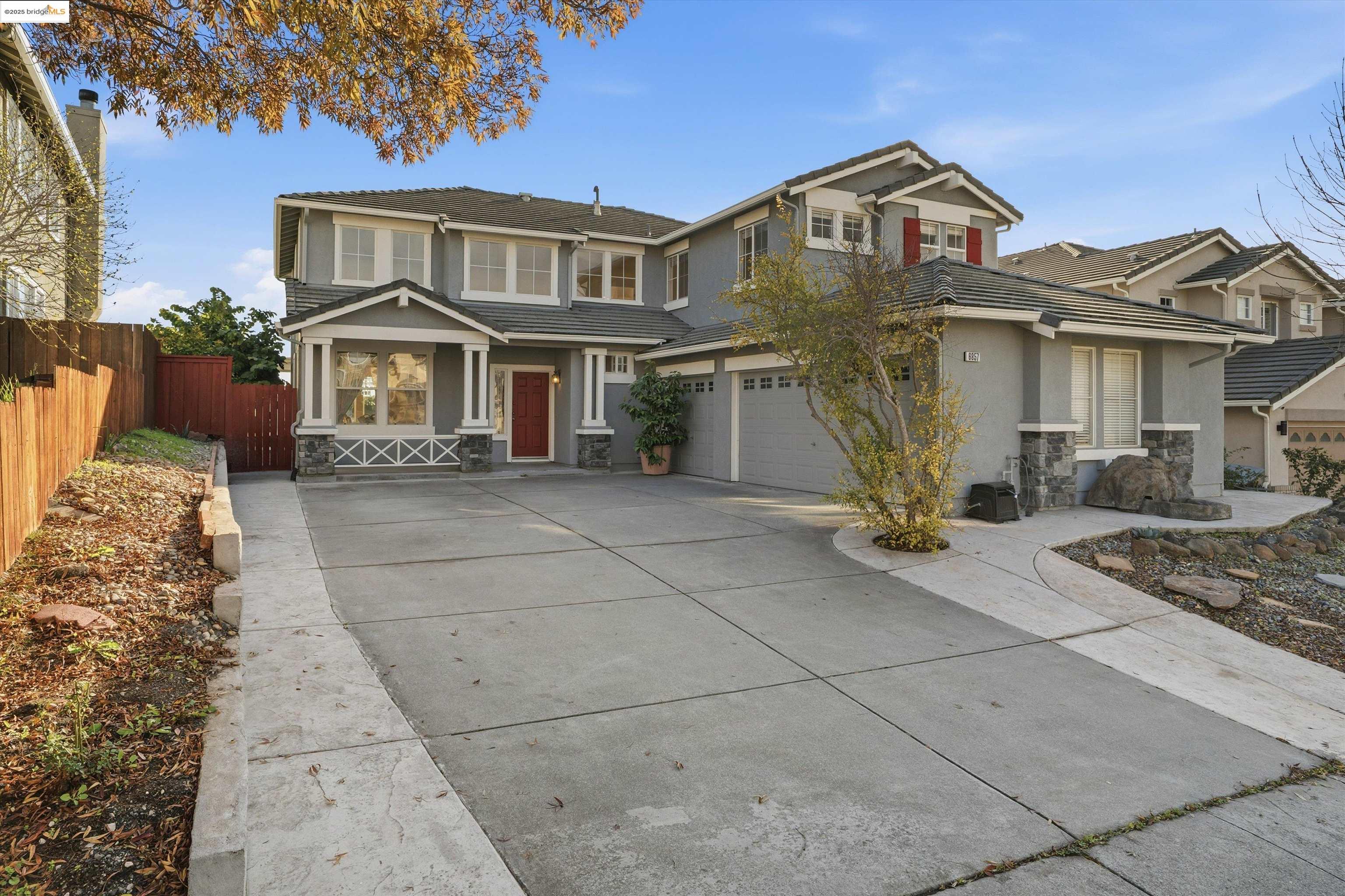 Detail Gallery Image 11 of 60 For 6857 Sunriver Ln, Vallejo,  CA 94591 - 4 Beds | 3 Baths