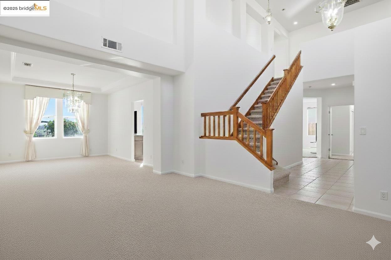 Detail Gallery Image 16 of 60 For 6857 Sunriver Ln, Vallejo,  CA 94591 - 4 Beds | 3 Baths