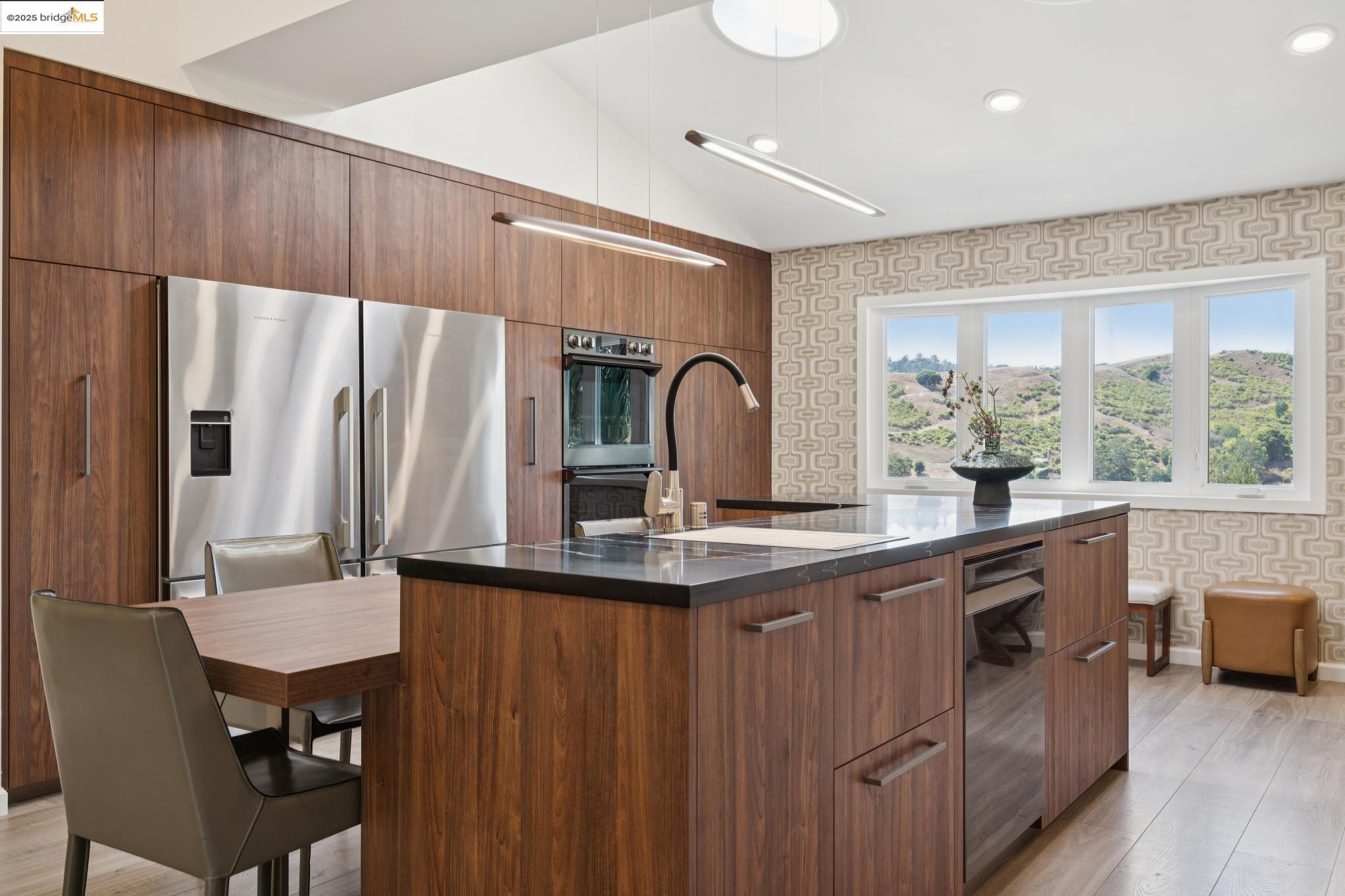 Detail Gallery Image 18 of 60 For 38 Lenelle Ct, Moraga,  CA 94556 - 6 Beds | 4/2 Baths