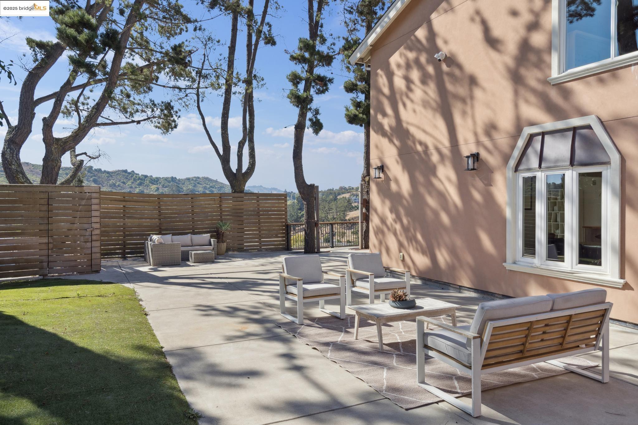 Detail Gallery Image 50 of 60 For 38 Lenelle Ct, Moraga,  CA 94556 - 6 Beds | 4/2 Baths