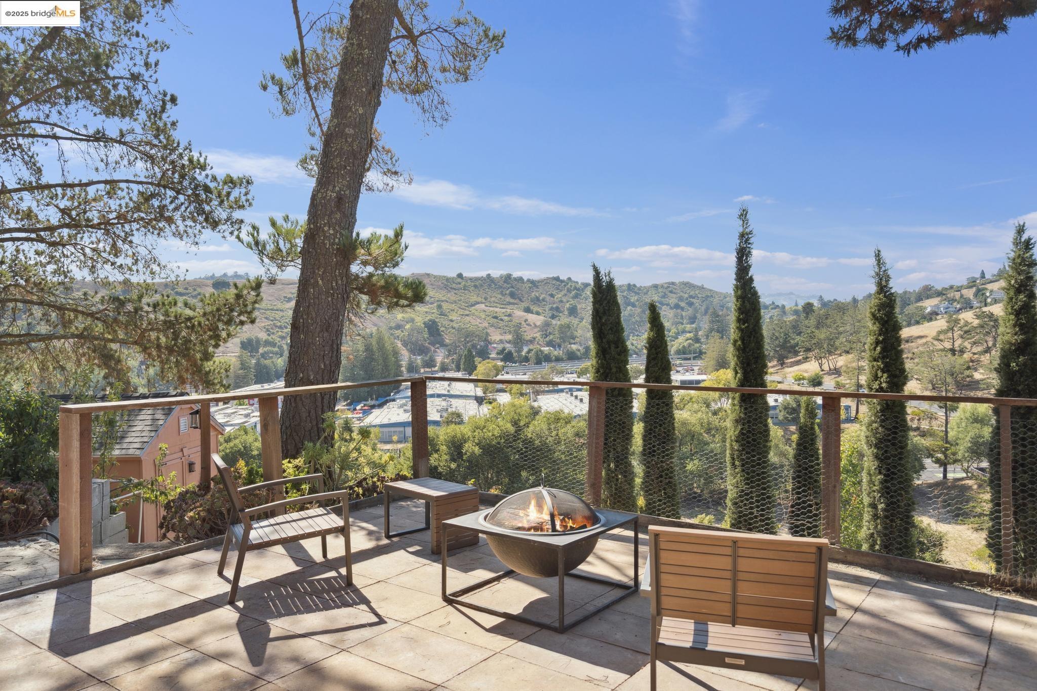 Detail Gallery Image 54 of 60 For 38 Lenelle Ct, Moraga,  CA 94556 - 6 Beds | 4/2 Baths