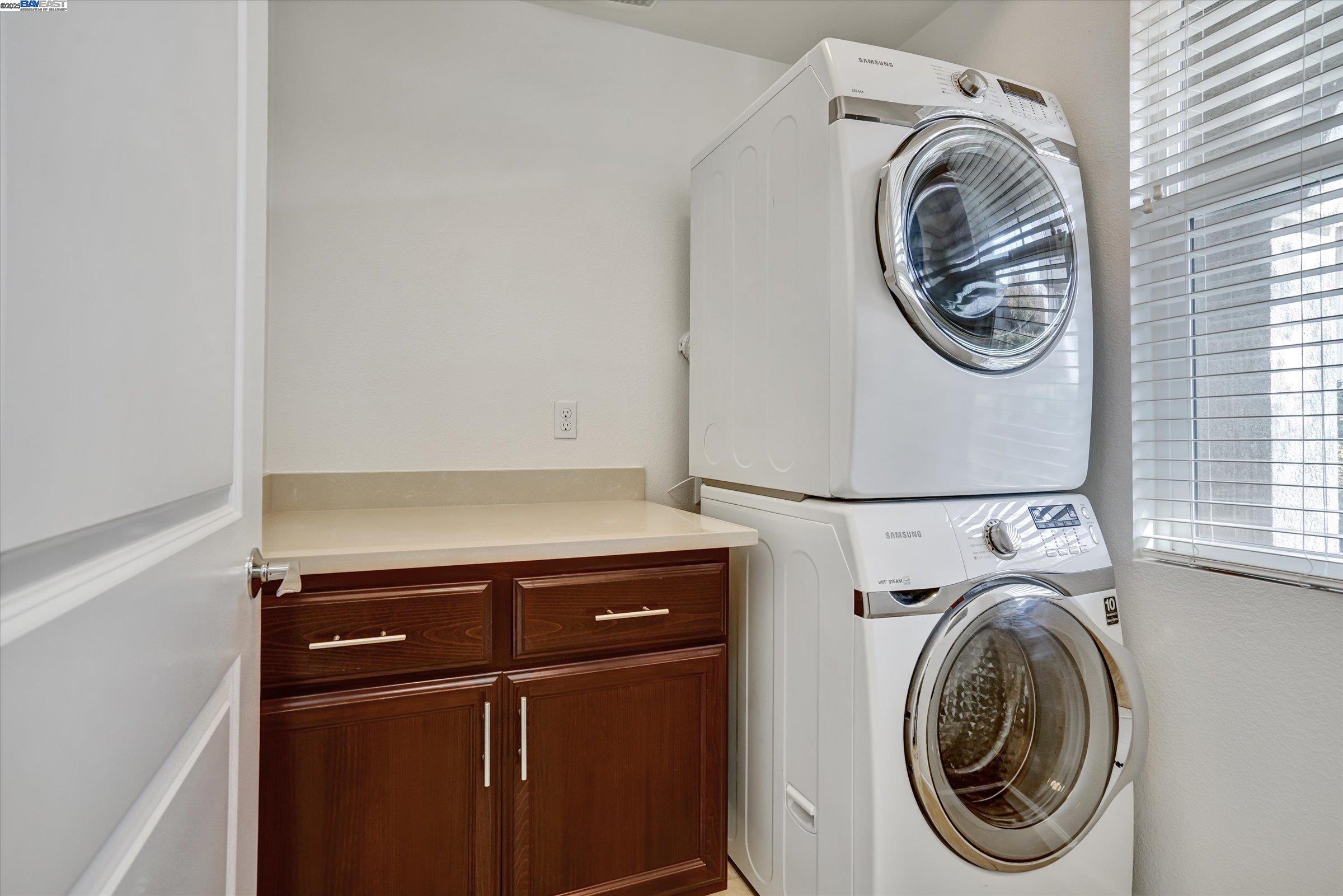 Detail Gallery Image 3 of 49 For 2890 Kew Ave #14,  Livermore,  CA 94551 - 2 Beds | 2/1 Baths