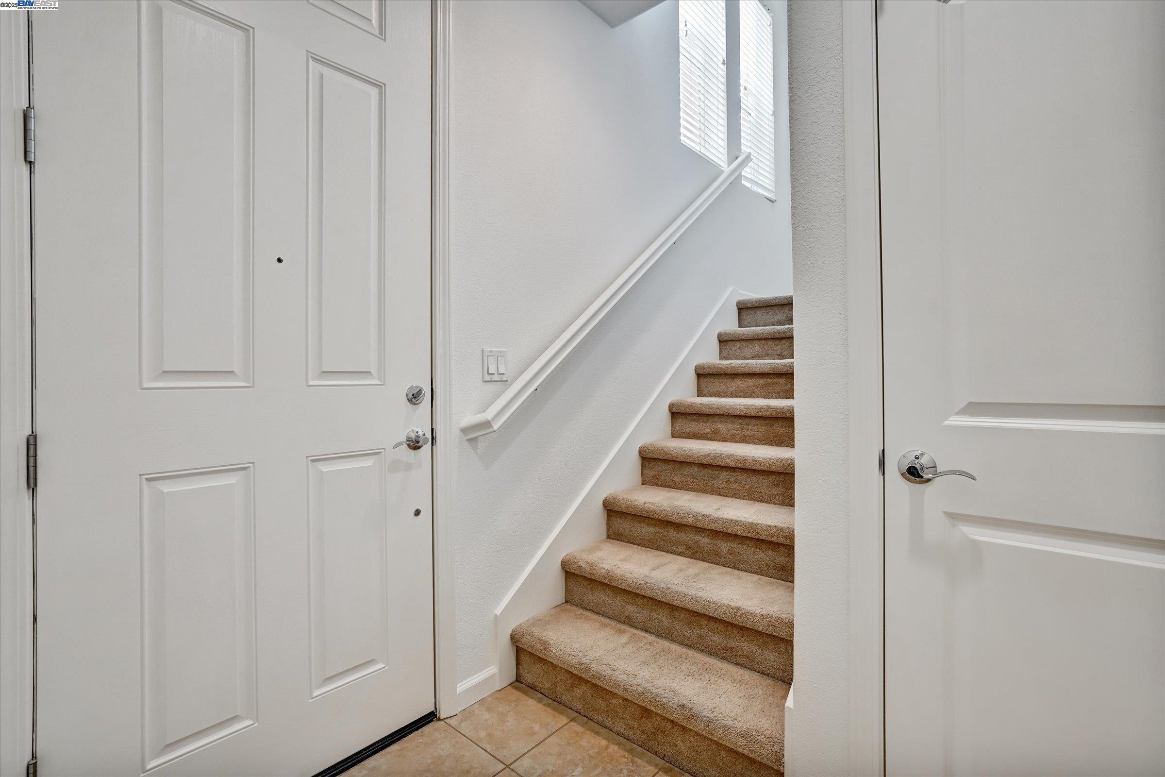 Detail Gallery Image 4 of 49 For 2890 Kew Ave #14,  Livermore,  CA 94551 - 2 Beds | 2/1 Baths