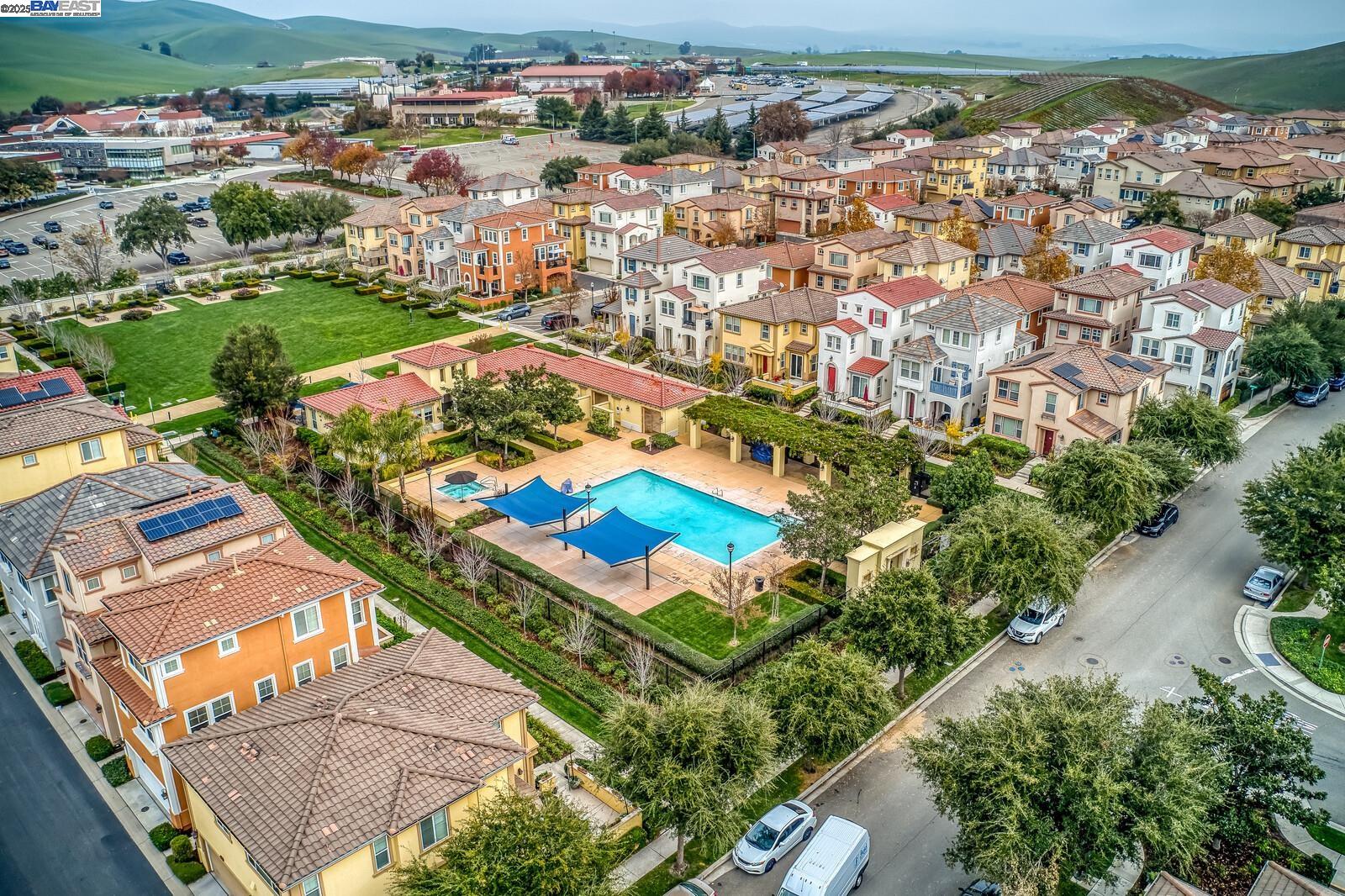 Detail Gallery Image 39 of 49 For 2890 Kew Ave #14,  Livermore,  CA 94551 - 2 Beds | 2/1 Baths