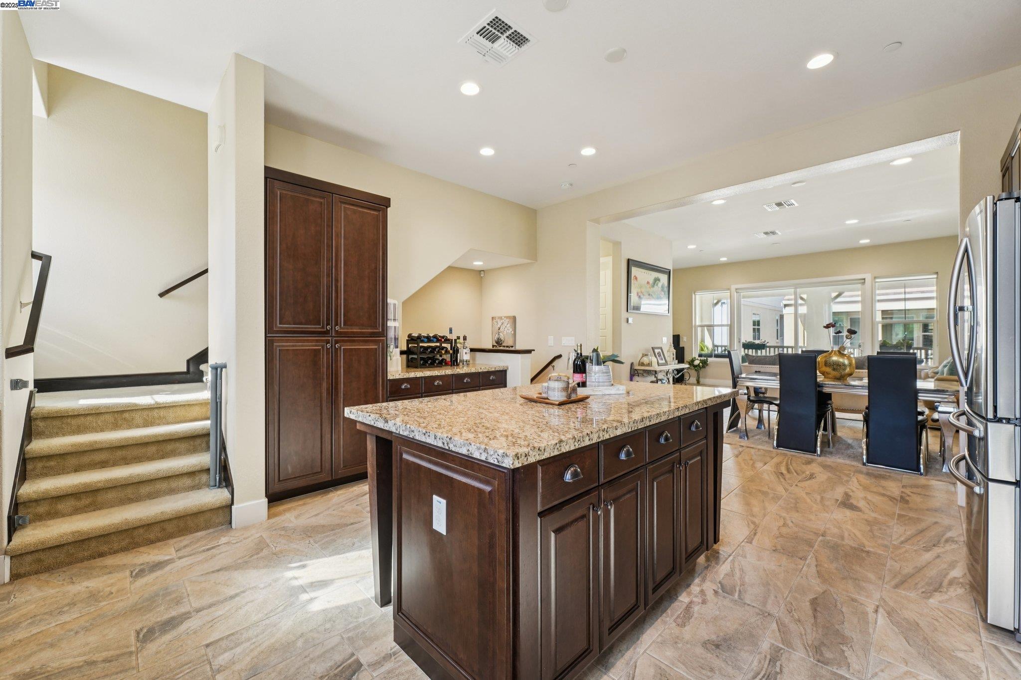 Detail Gallery Image 16 of 58 For 7213 Calistoga Ln, Dublin,  CA 94568 - 4 Beds | 3/1 Baths