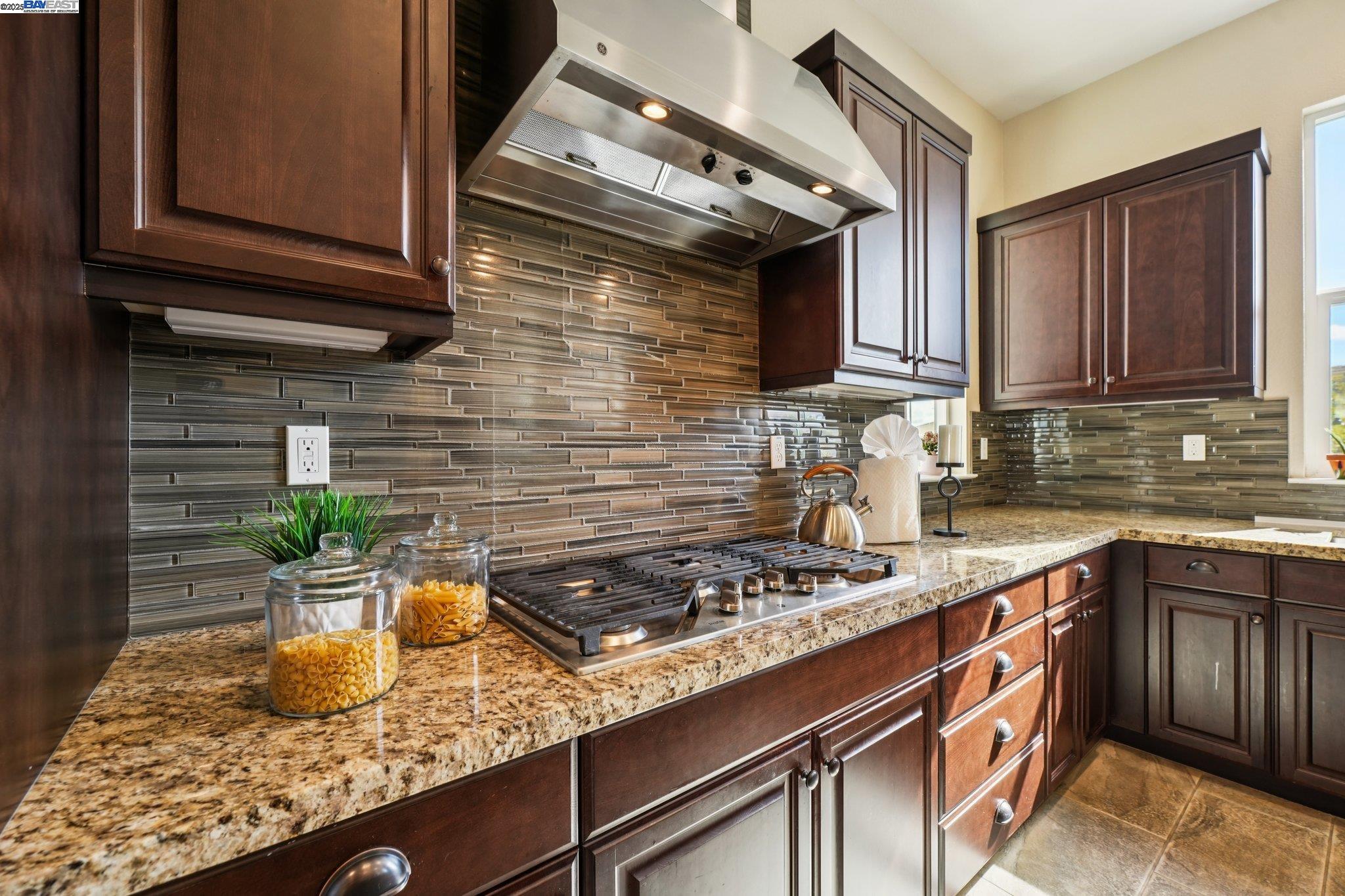 Detail Gallery Image 19 of 58 For 7213 Calistoga Ln, Dublin,  CA 94568 - 4 Beds | 3/1 Baths