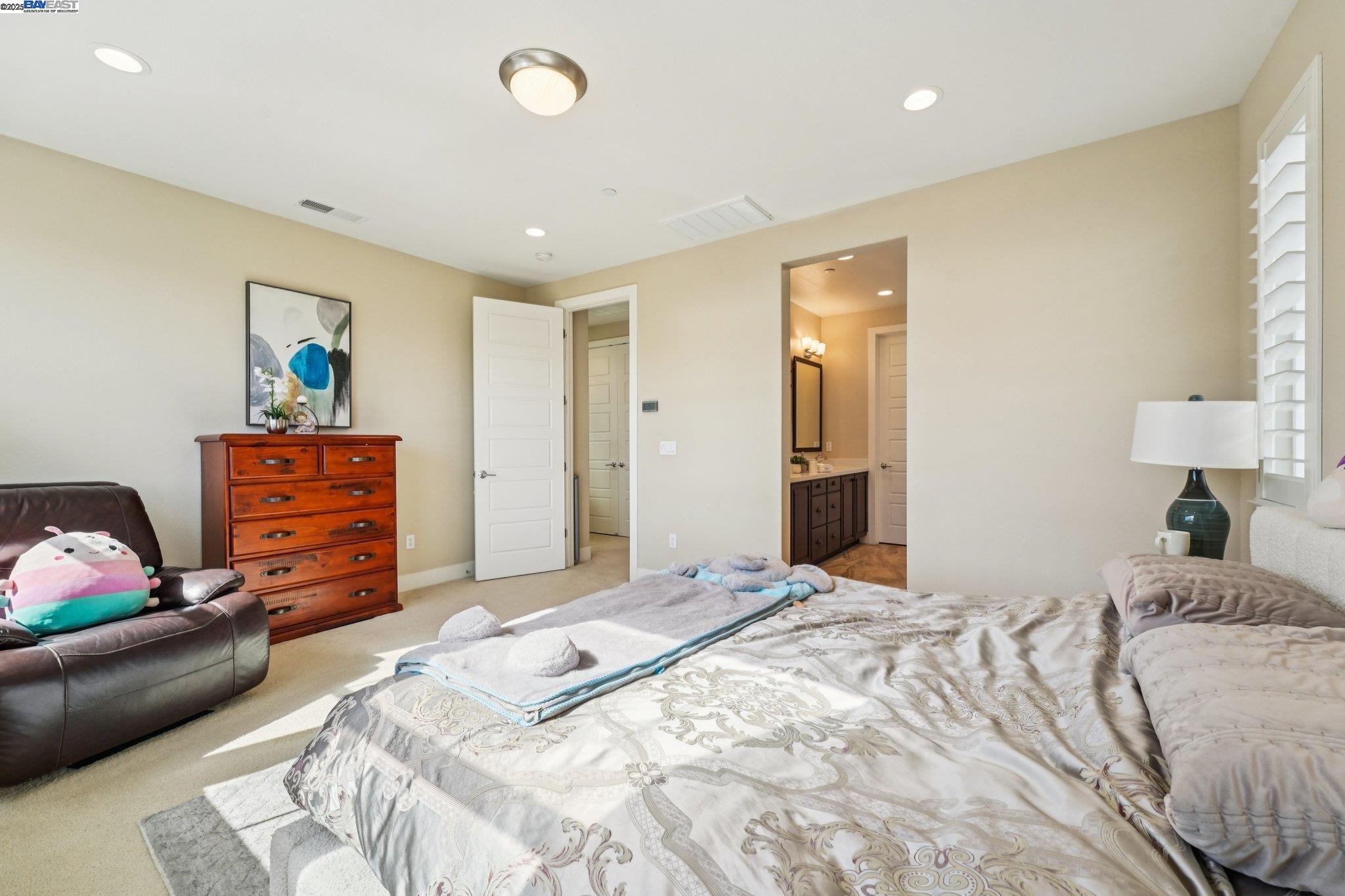 Detail Gallery Image 33 of 58 For 7213 Calistoga Ln, Dublin,  CA 94568 - 4 Beds | 3/1 Baths