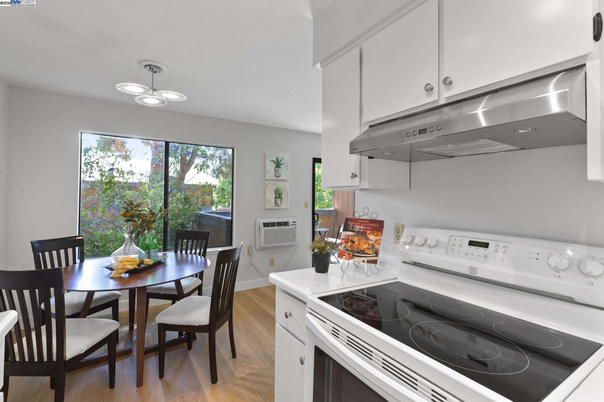 Detail Gallery Image 13 of 43 For 38623 Cherry Ln #148,  Fremont,  CA 94536 - 3 Beds | 2 Baths