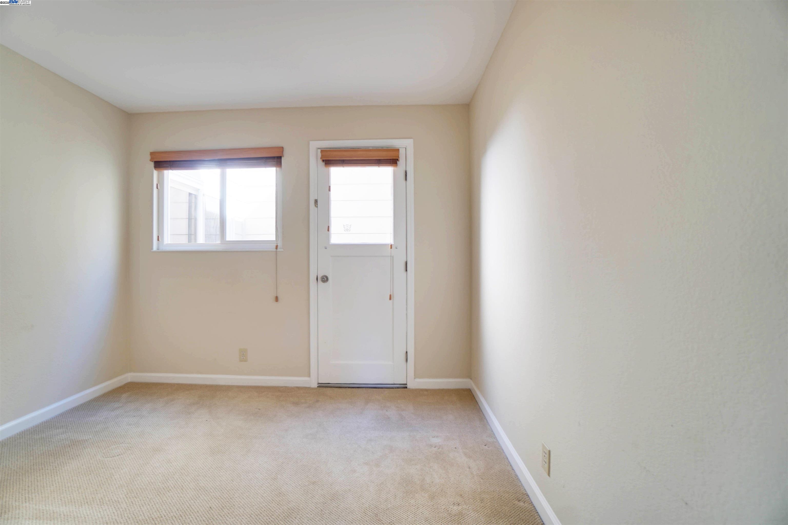 Detail Gallery Image 13 of 17 For 33787 Shylock Dr, Fremont,  CA 94555 - 4 Beds | 2 Baths