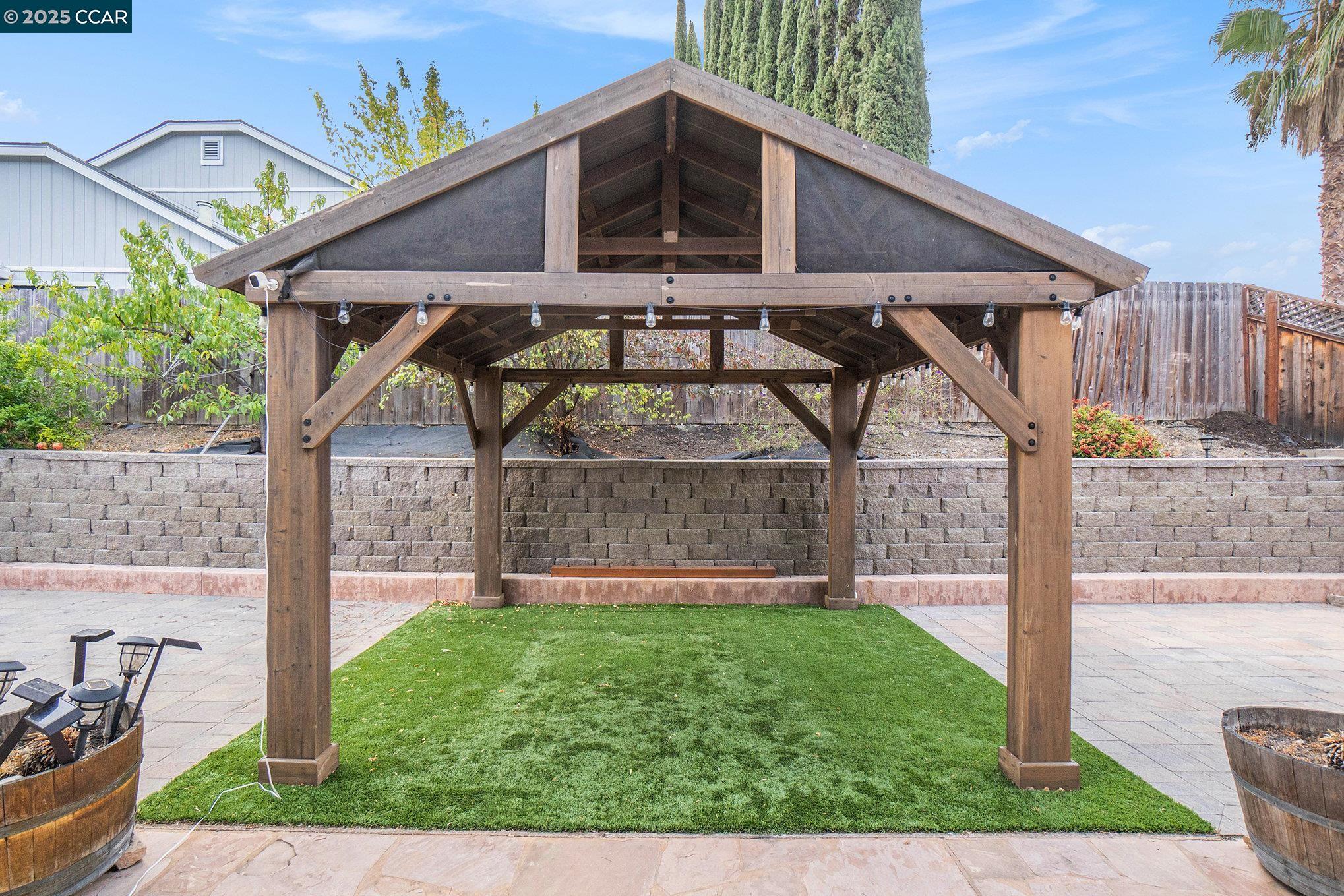 Detail Gallery Image 34 of 45 For 924 Flintrock Drive, Antioch,  CA 94509-6981 - 4 Beds | 2/1 Baths