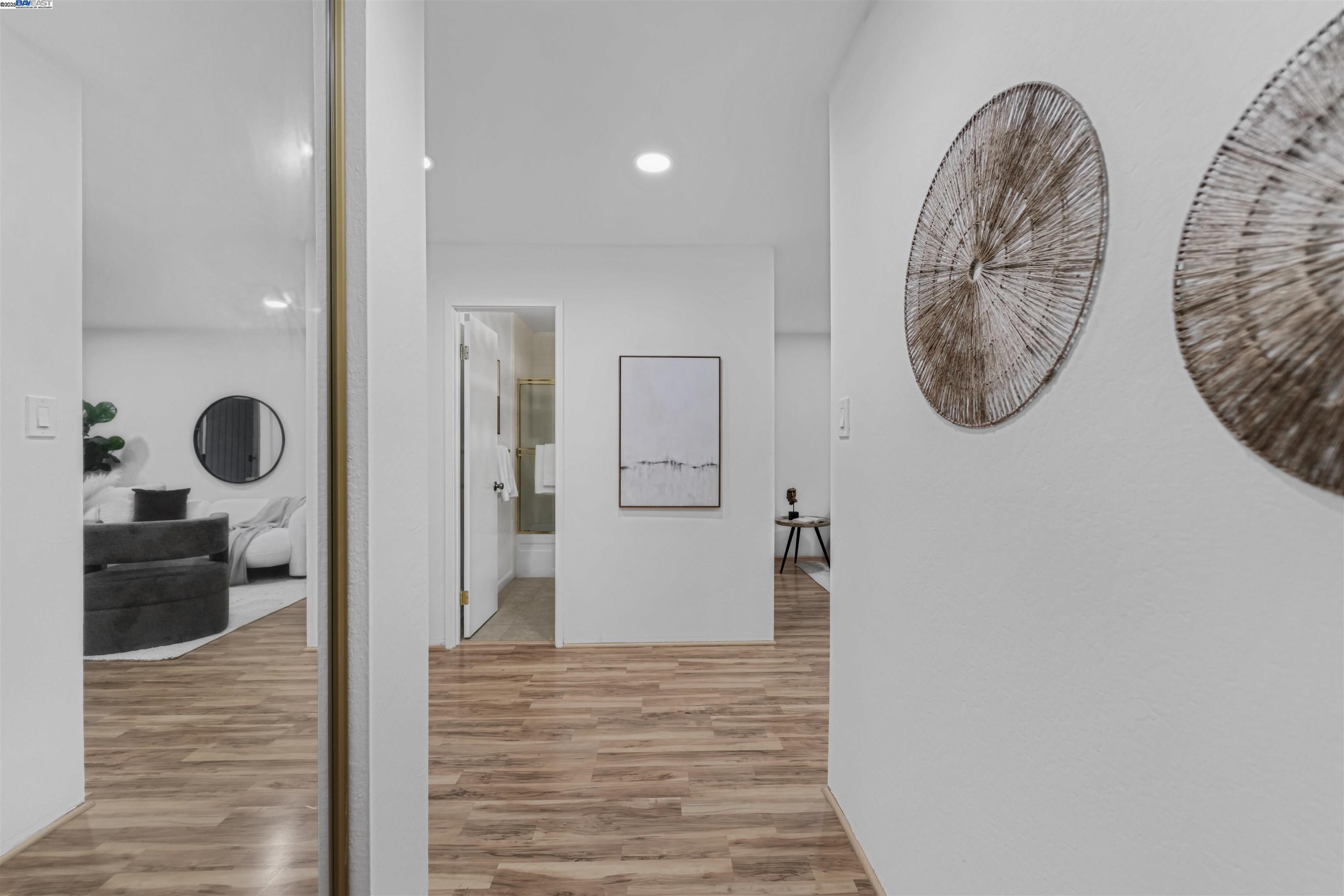 Detail Gallery Image 12 of 60 For 505 Cypress Point Dr #140,  Mountain View,  CA 94043 - 2 Beds | 1 Baths